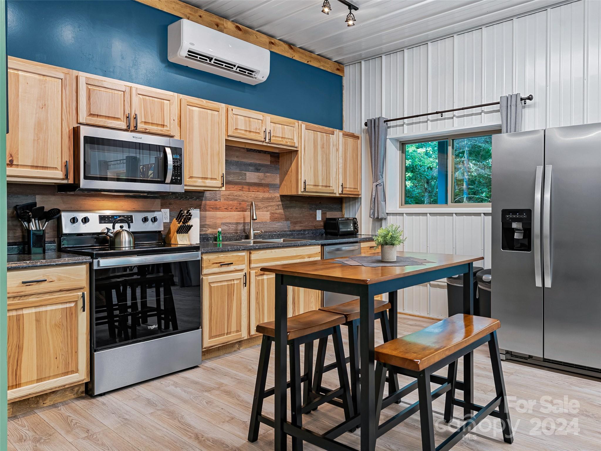 134 & 140 Hawksnest Drive