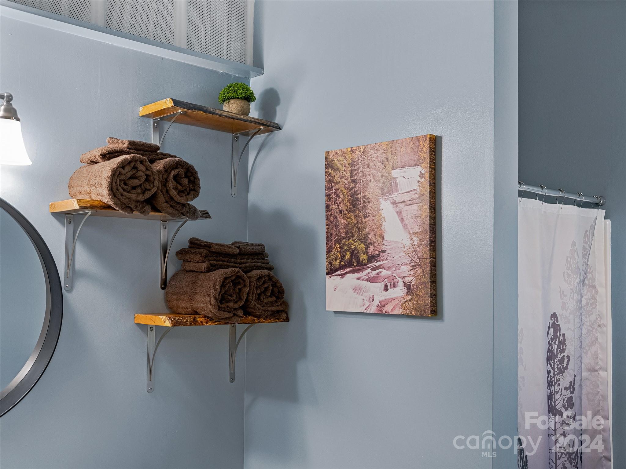 134 & 140 Hawksnest Drive