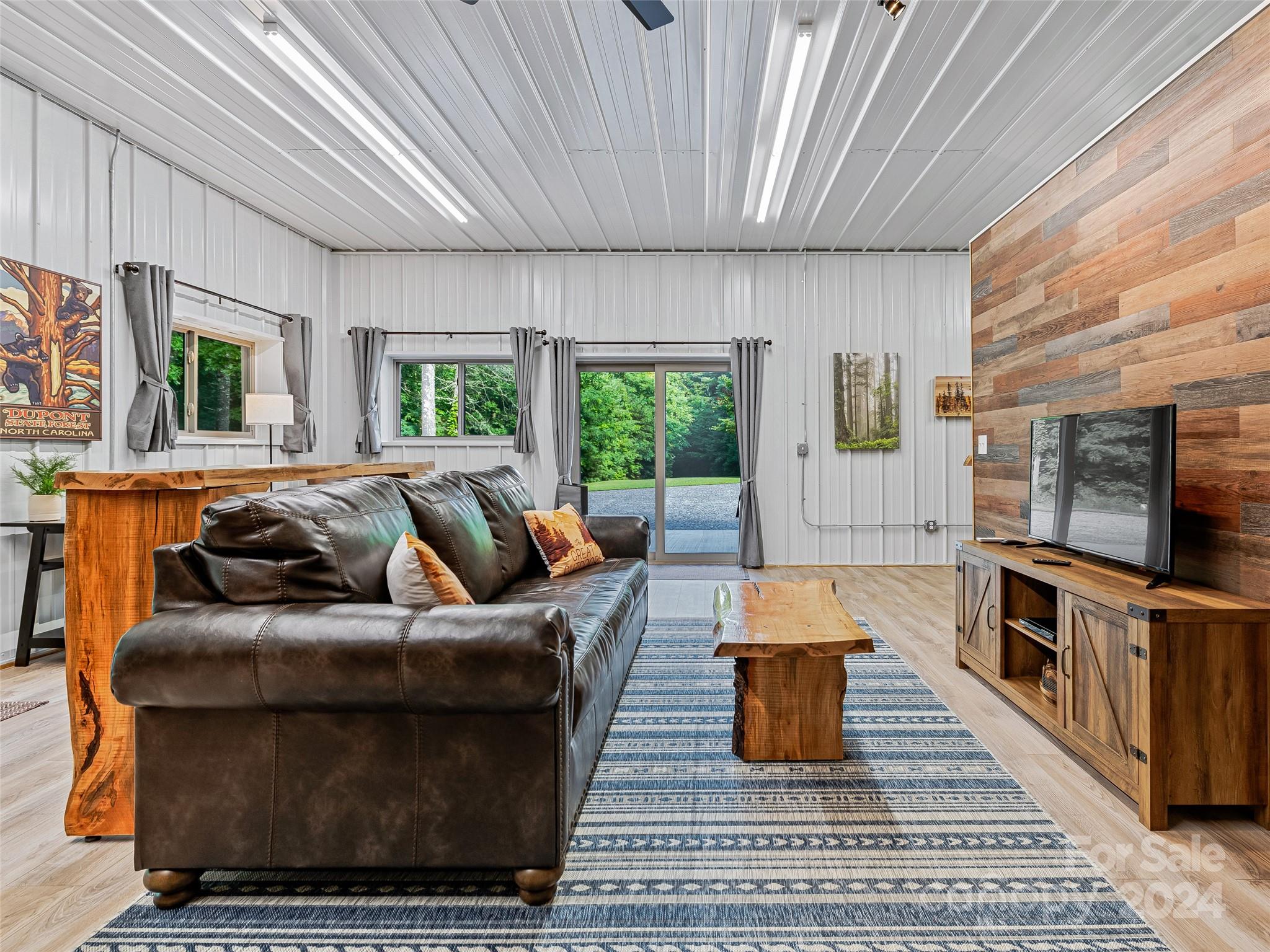 134 & 140 Hawksnest Drive