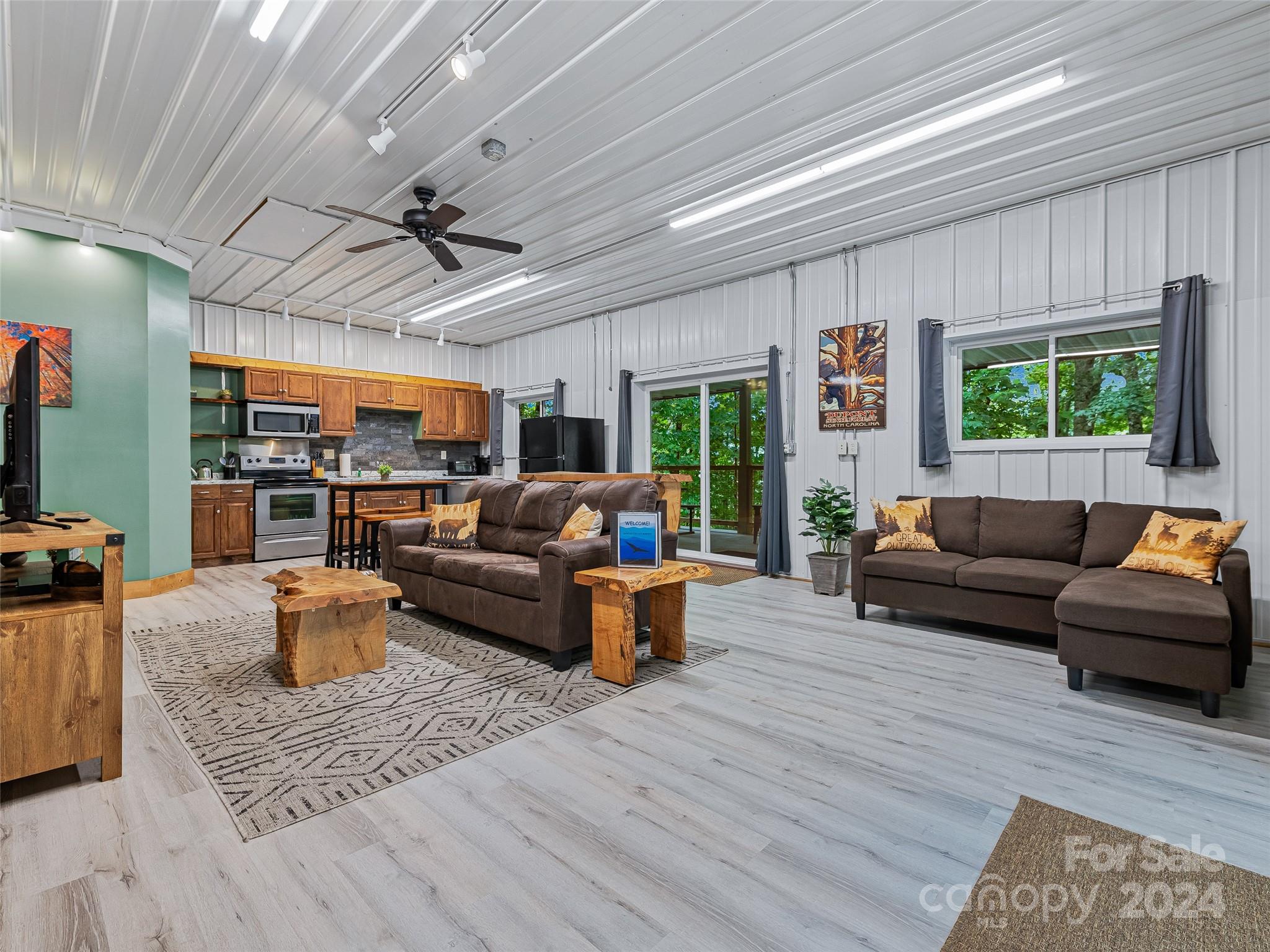 134 & 140 Hawksnest Drive