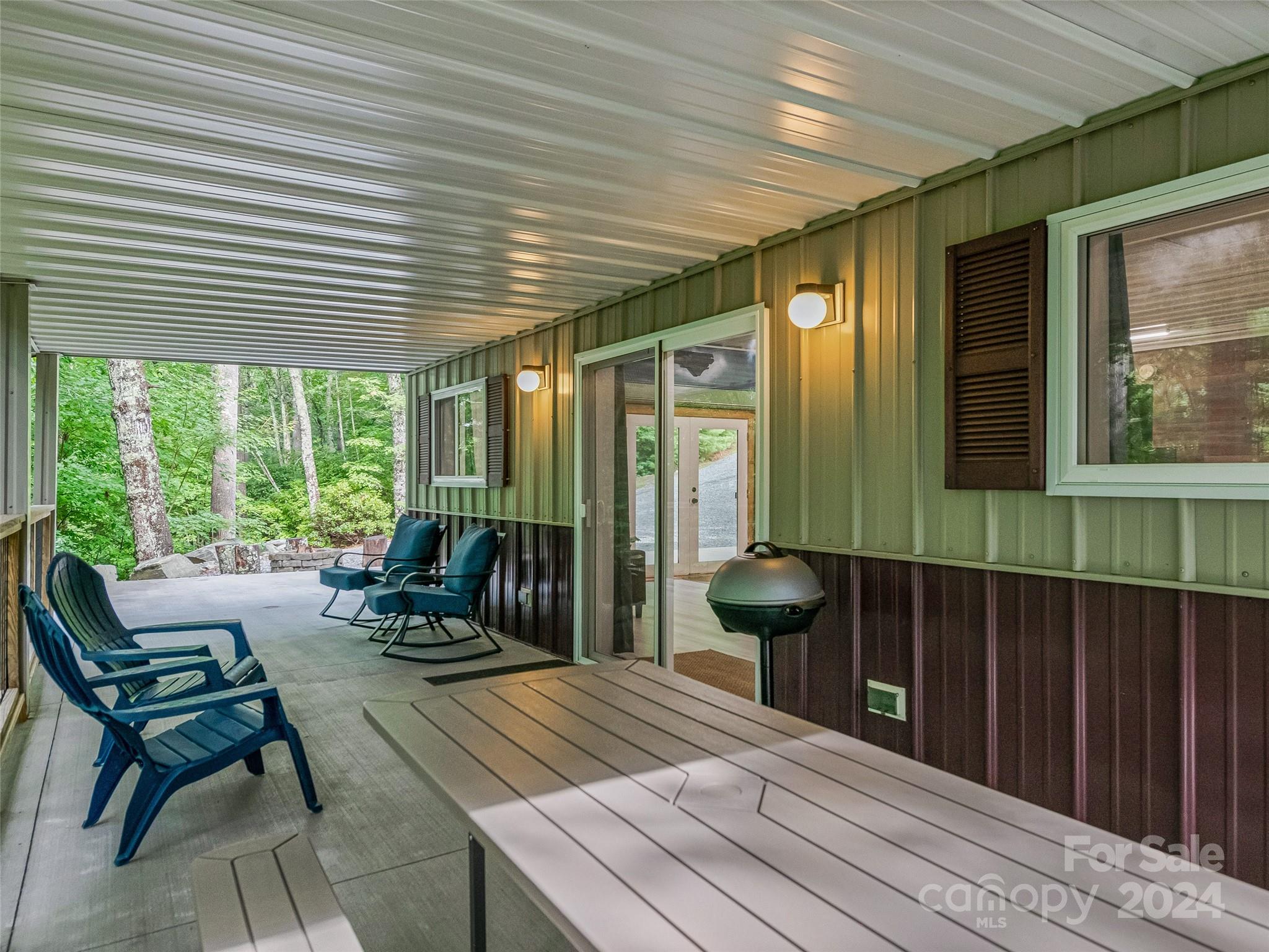 134 & 140 Hawksnest Drive