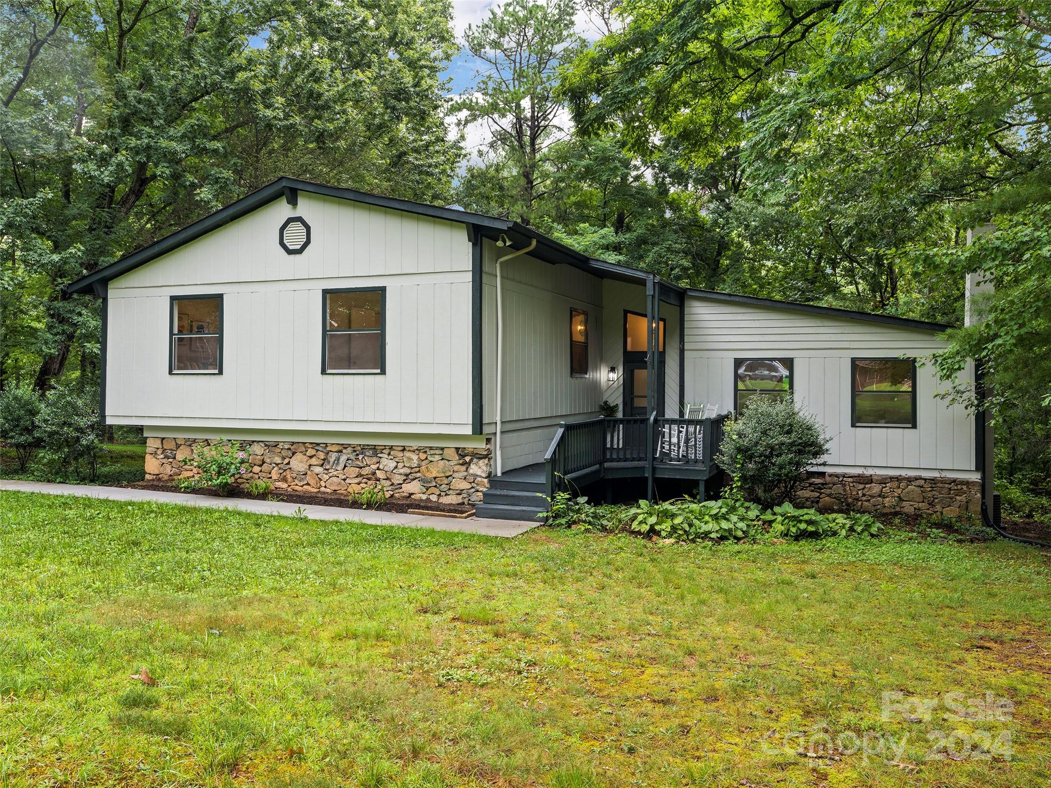 8 Jean Drive