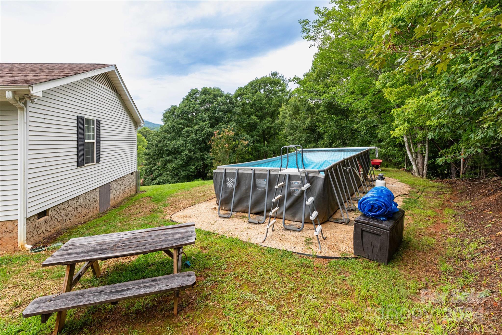 360 Beaverdam Loop Road