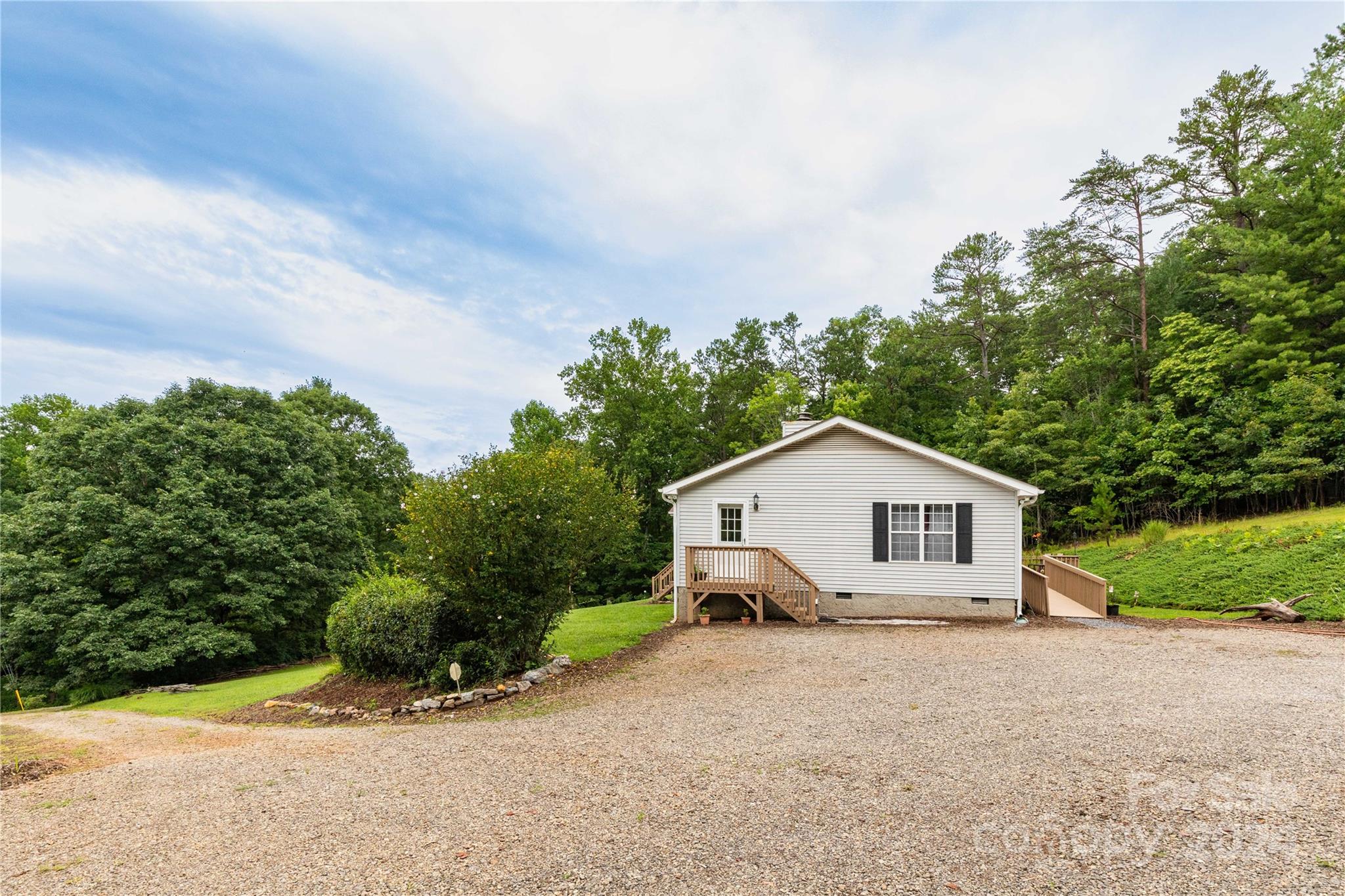 360 Beaverdam Loop Road