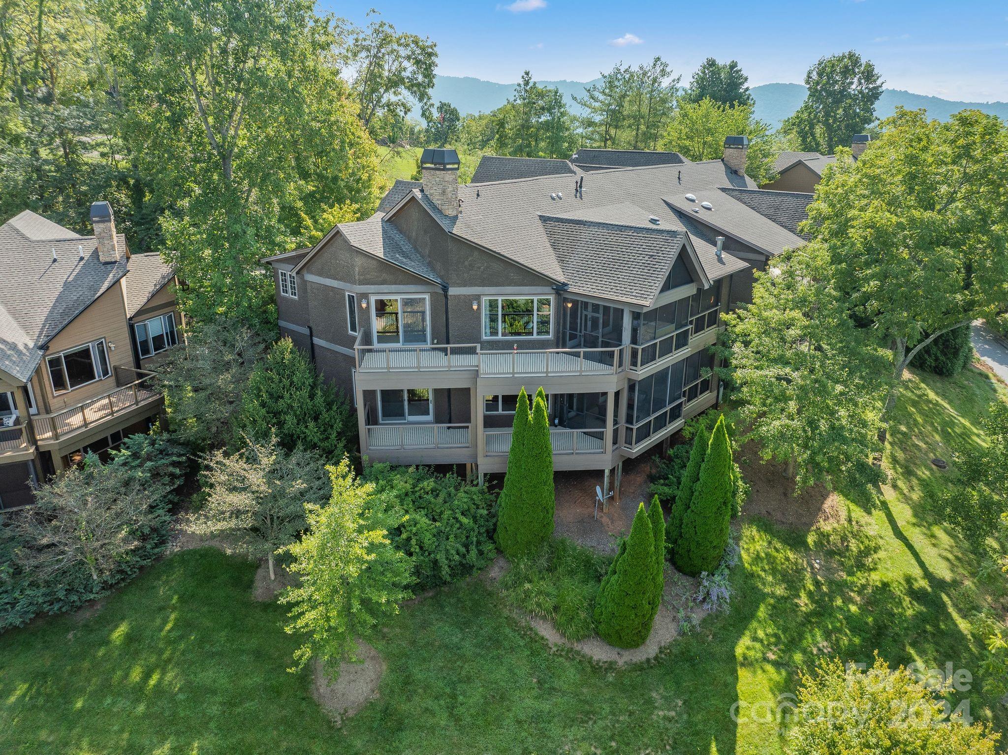 11 Point Bluff Drive