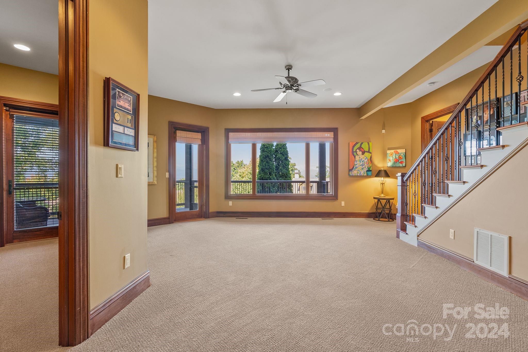 11 Point Bluff Drive