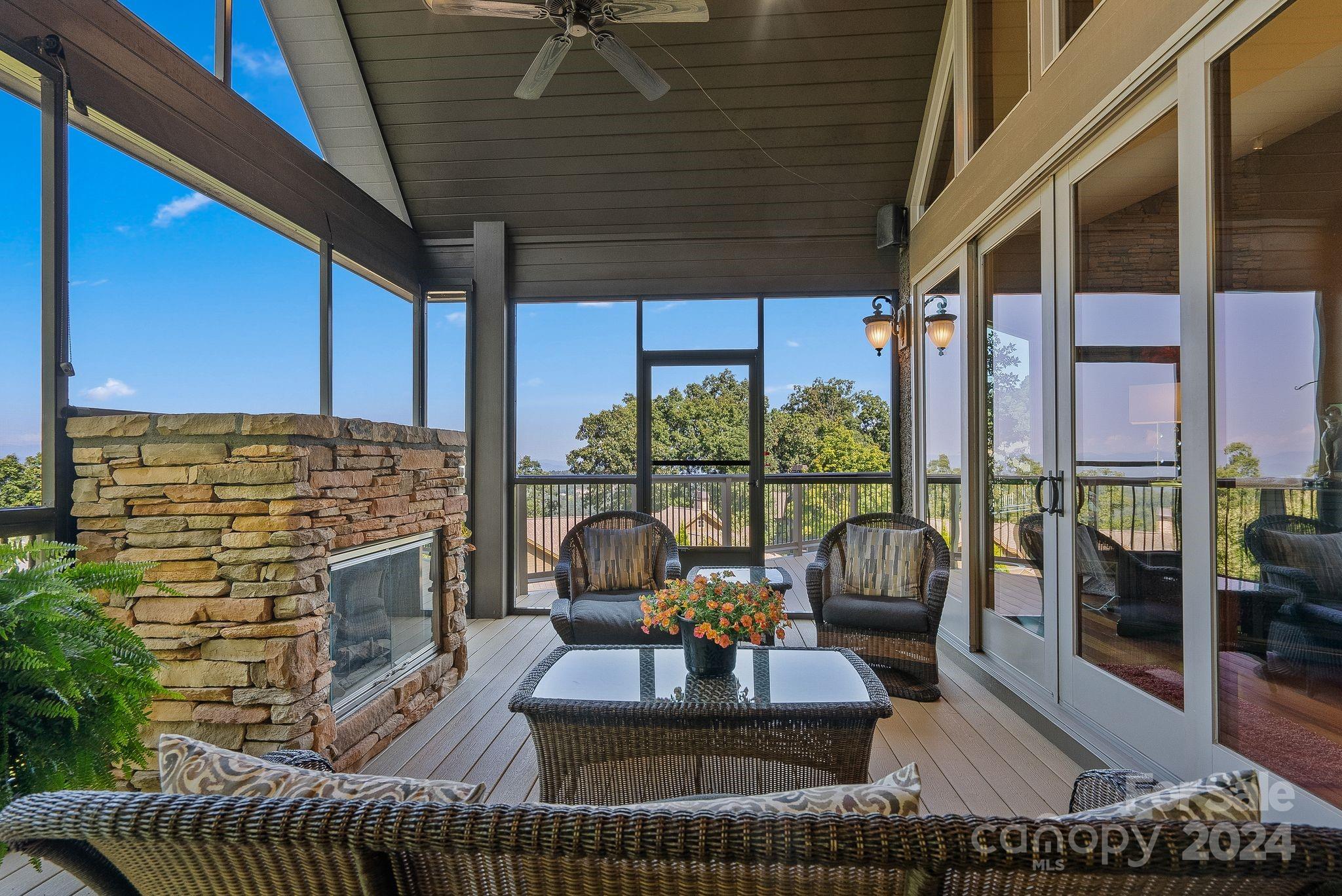 11 Point Bluff Drive