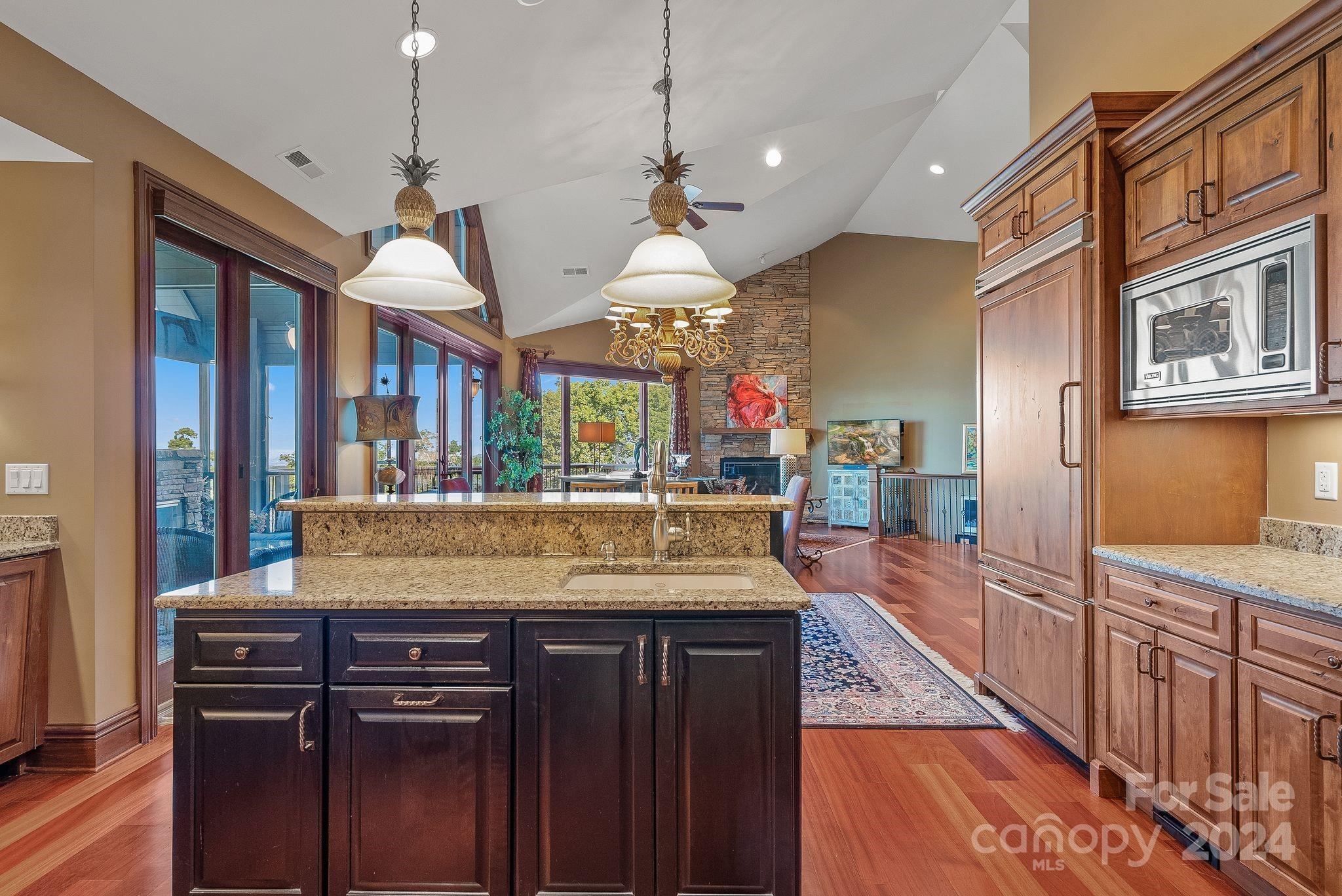 11 Point Bluff Drive