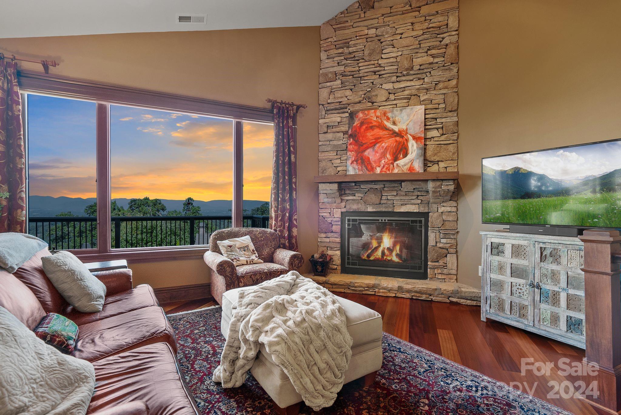 11 Point Bluff Drive