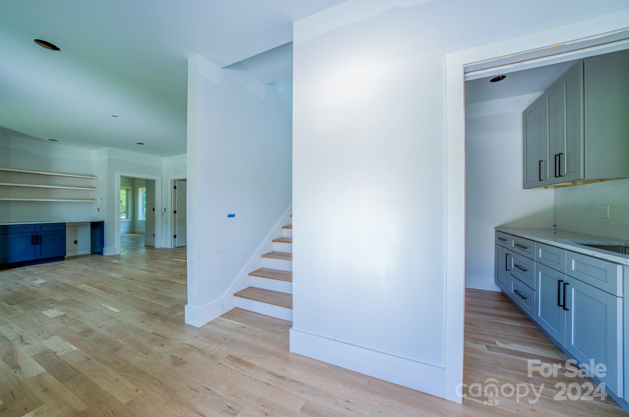 33 N Pershing Road