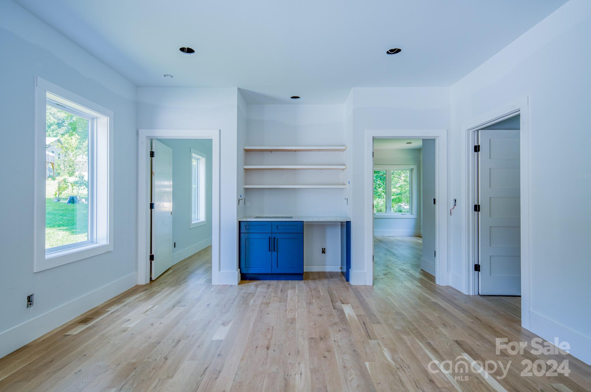 33 N Pershing Road