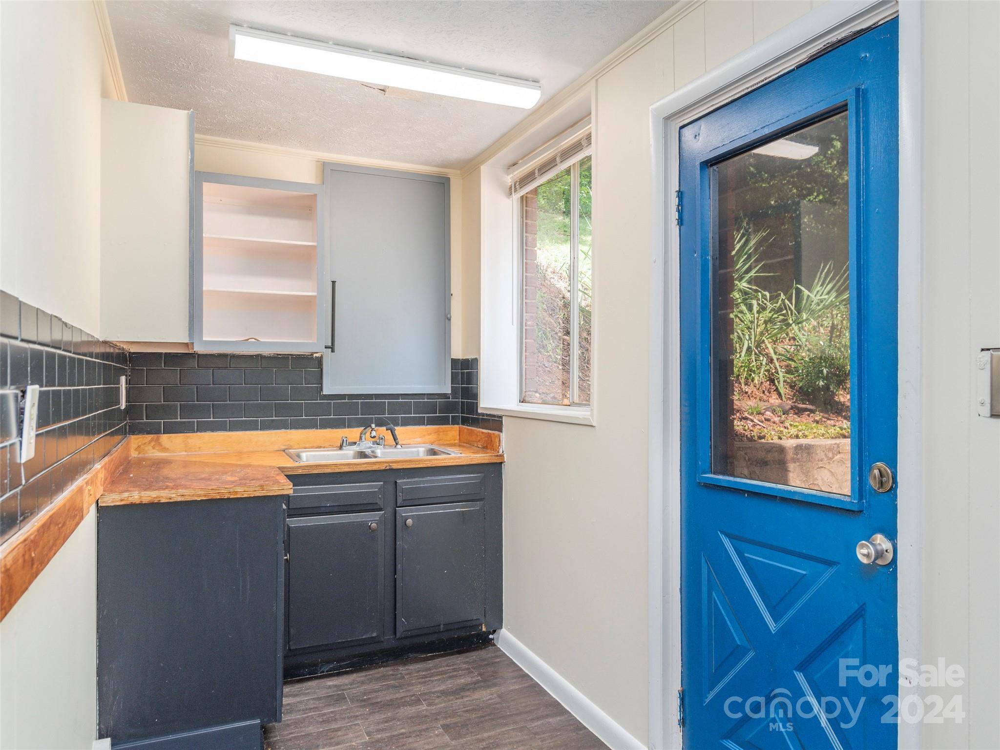 82 Sleepy Hollow Drive