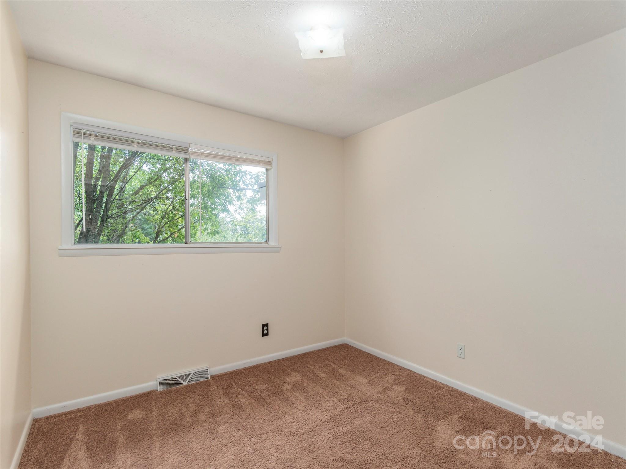 82 Sleepy Hollow Drive