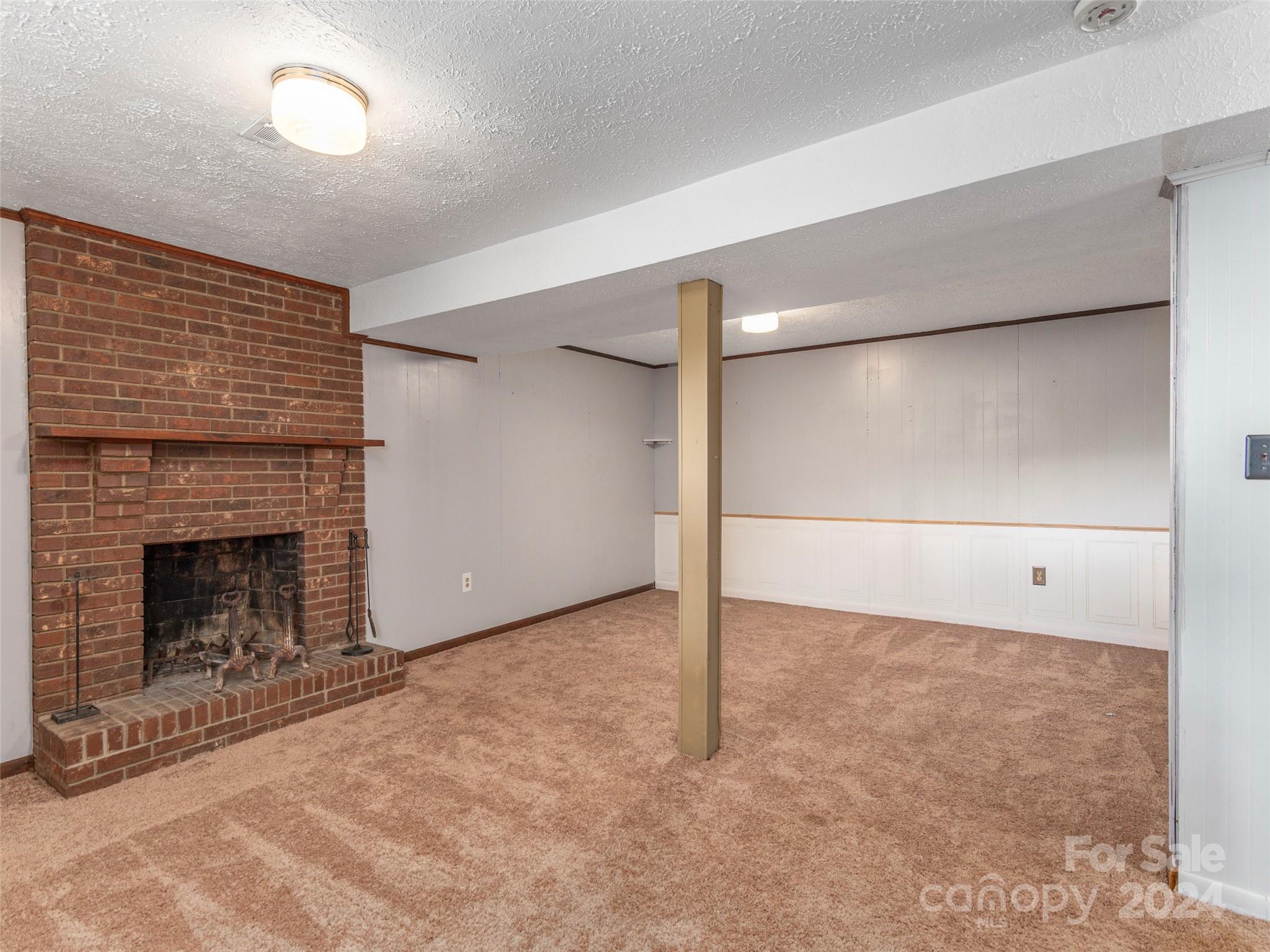 82 Sleepy Hollow Drive