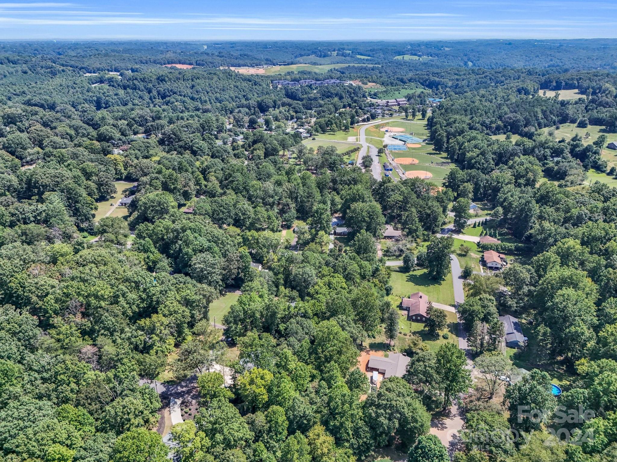125 Woodland Circle