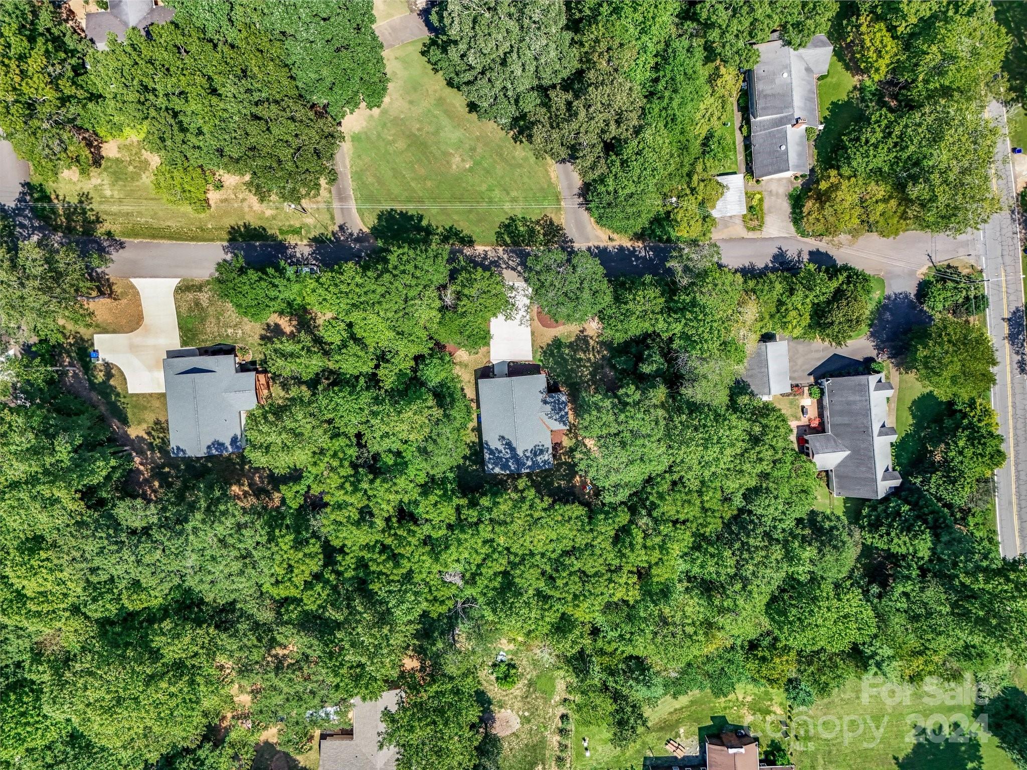 125 Woodland Circle