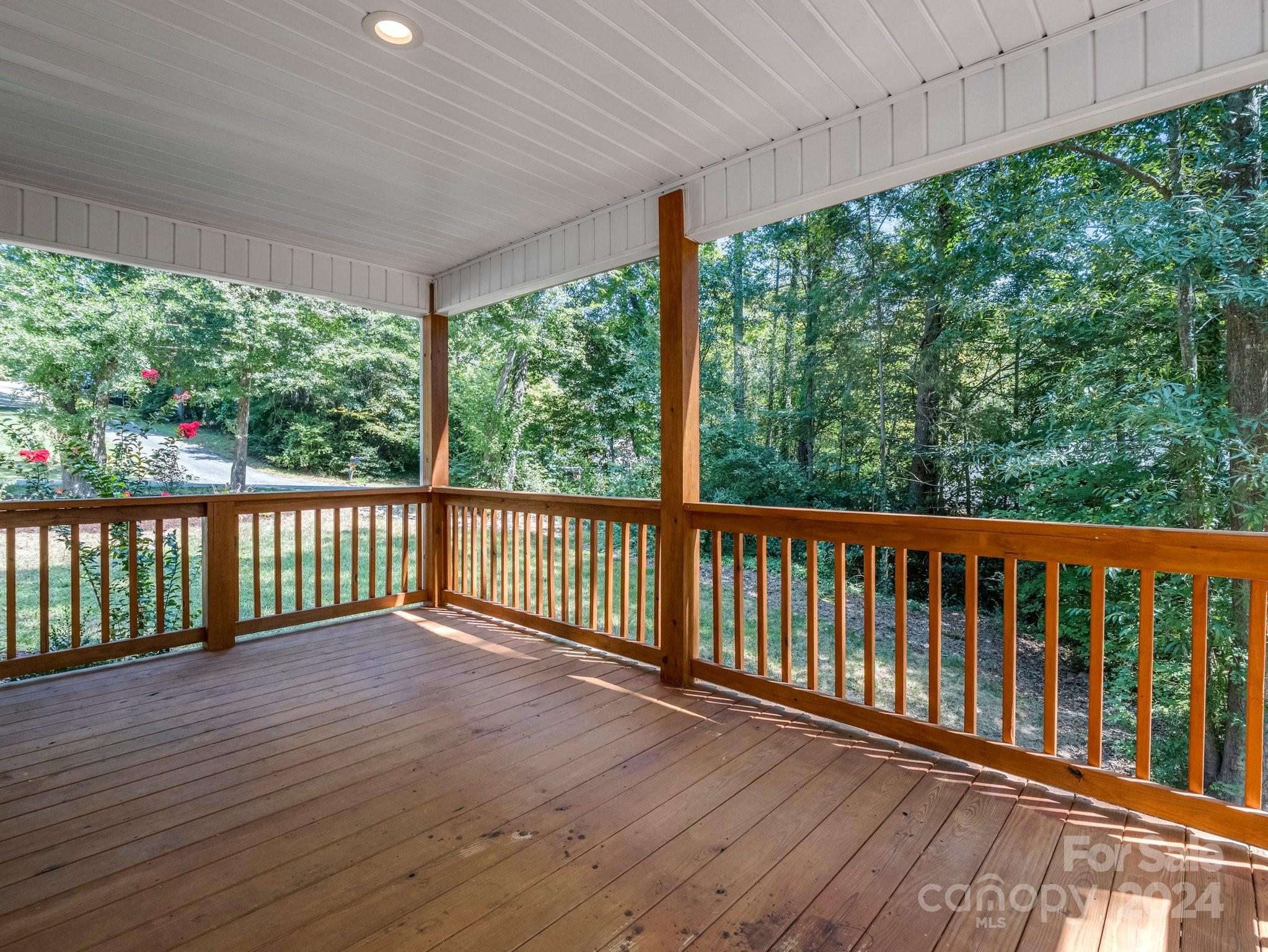 125 Woodland Circle