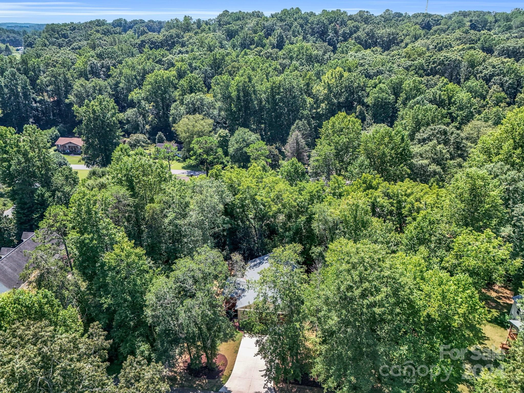 125 Woodland Circle