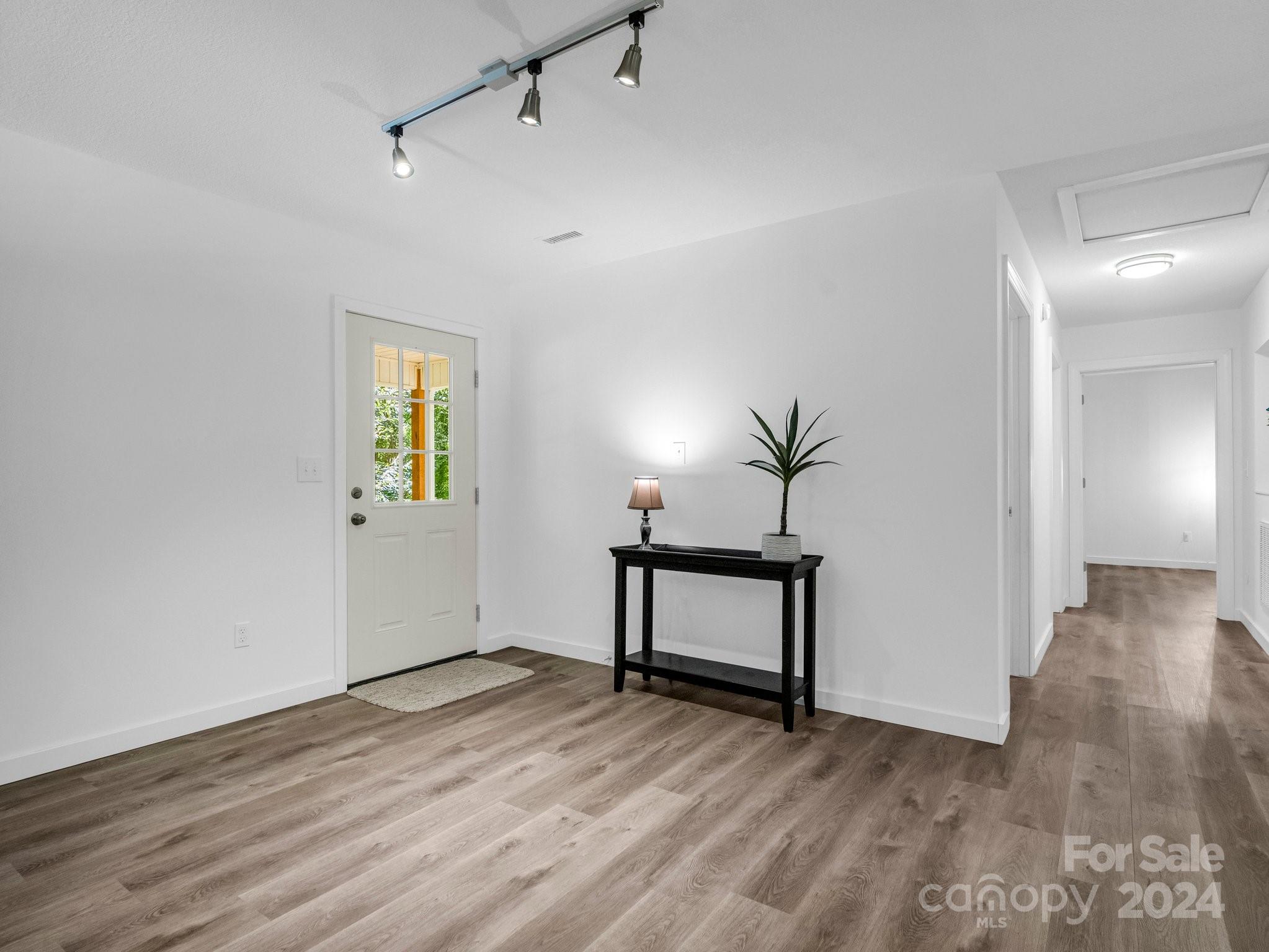 125 Woodland Circle