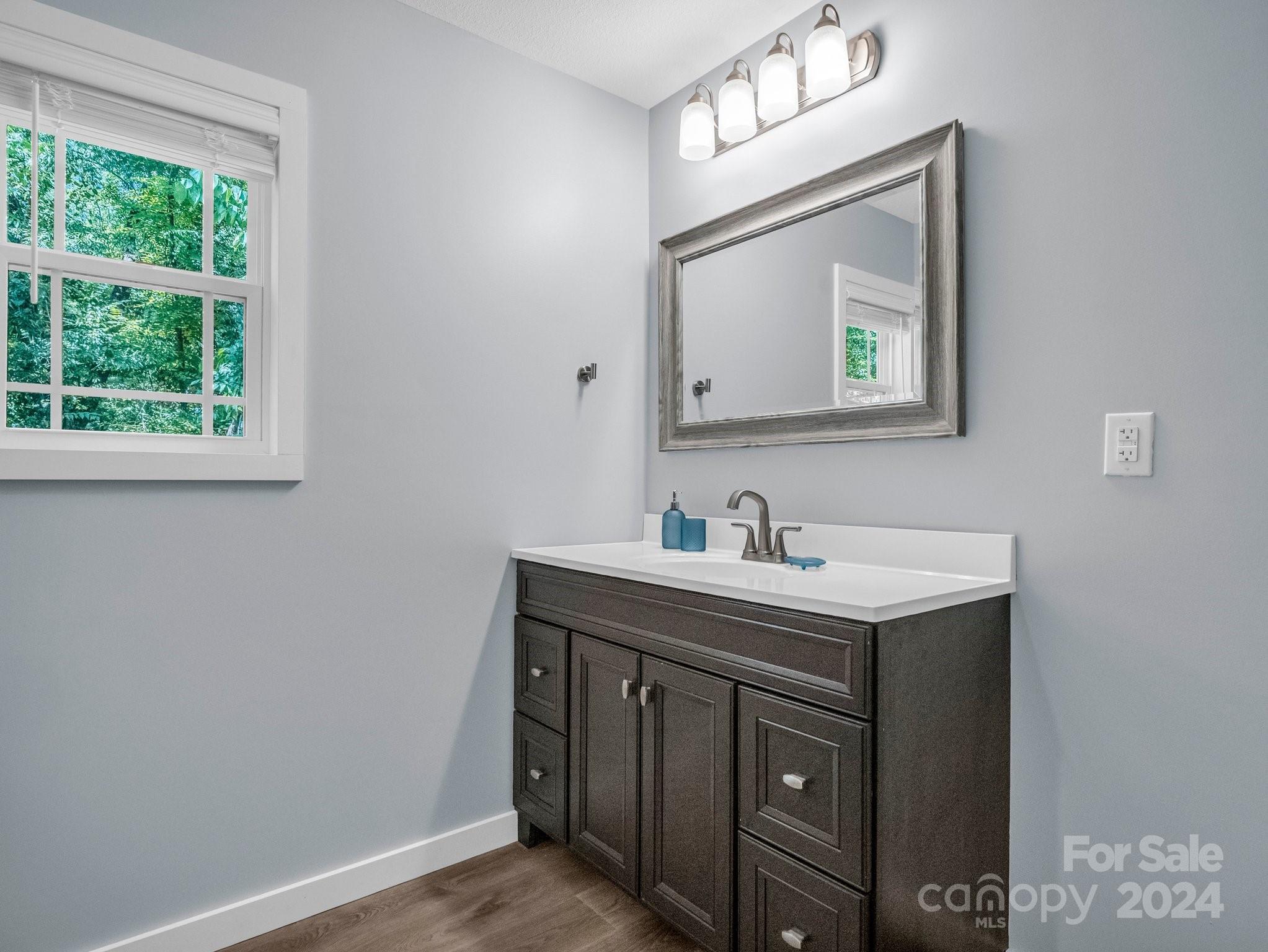 125 Woodland Circle