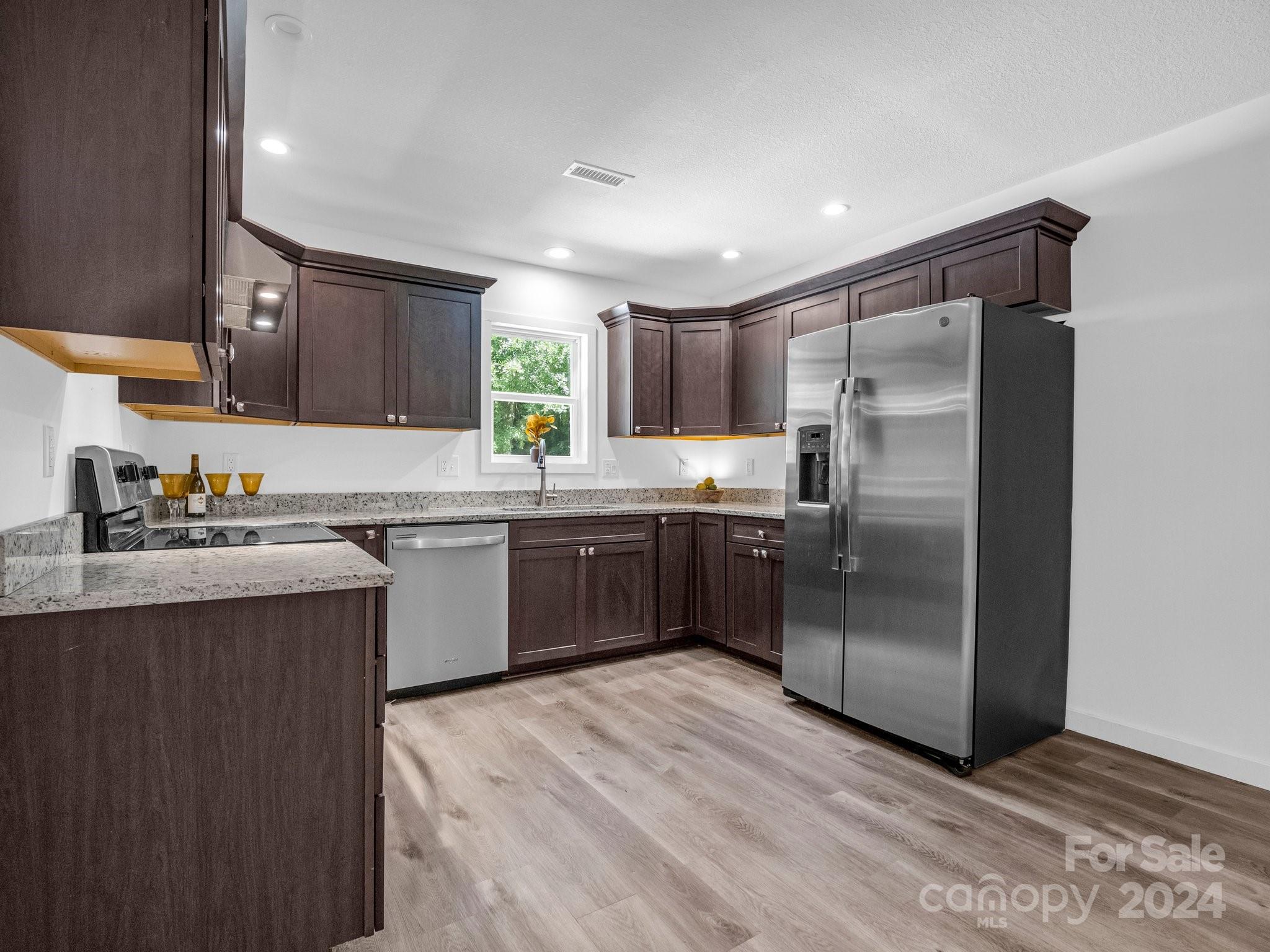 125 Woodland Circle