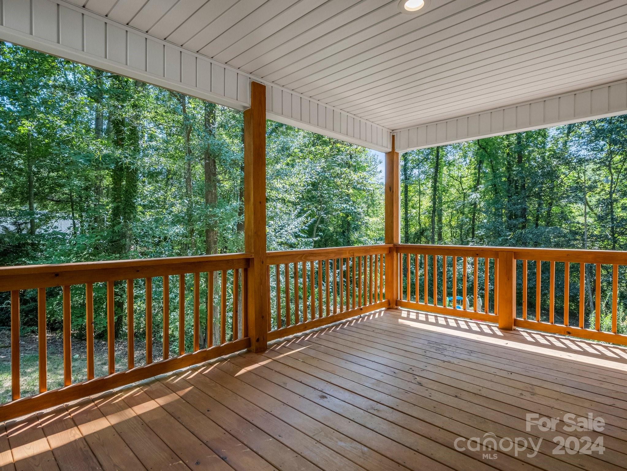125 Woodland Circle