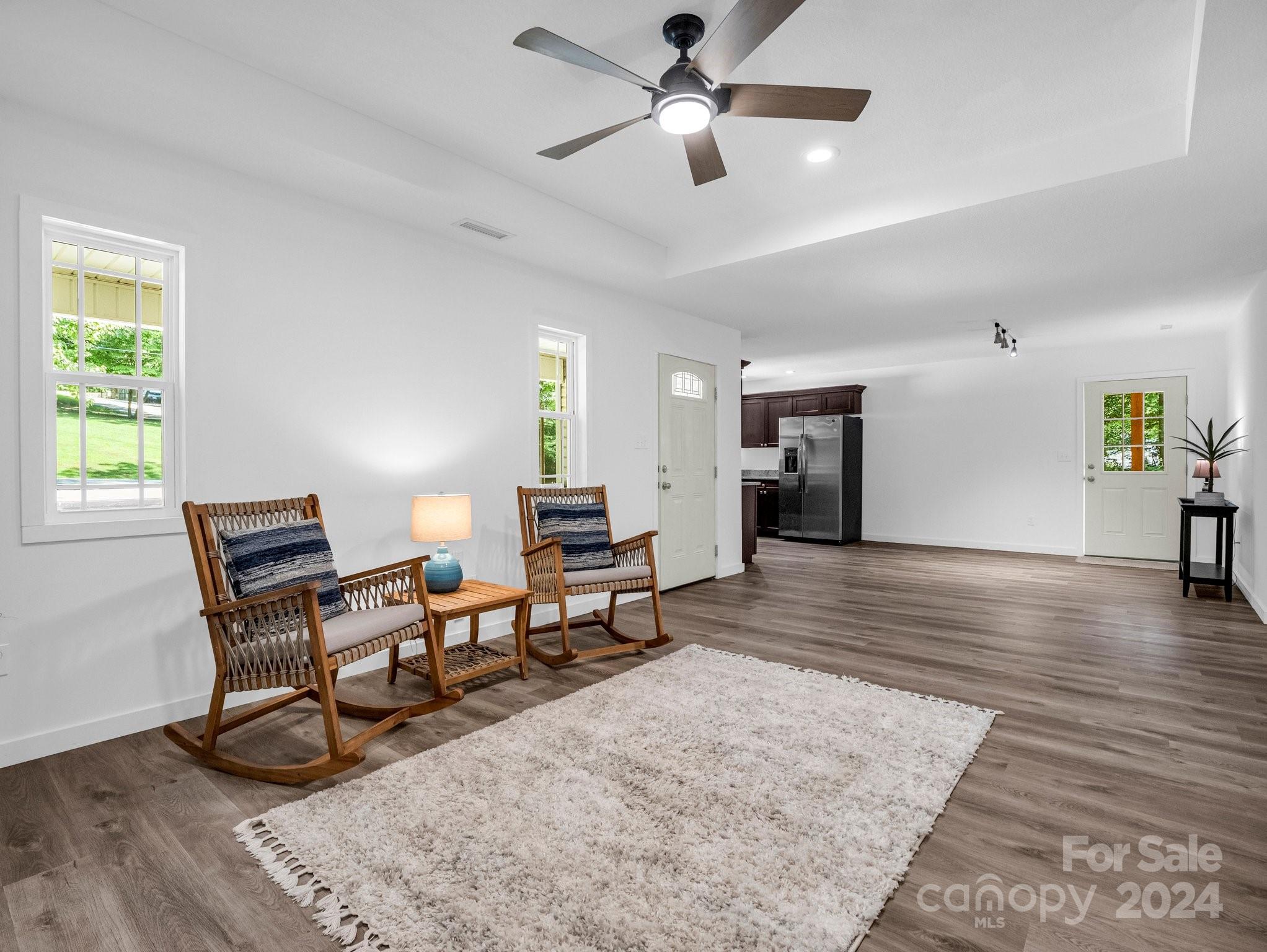 125 Woodland Circle