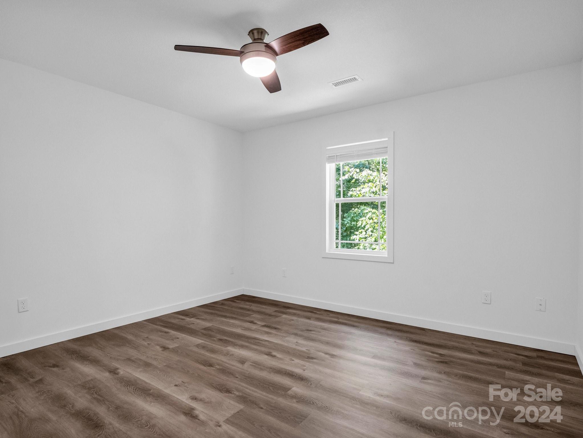 125 Woodland Circle