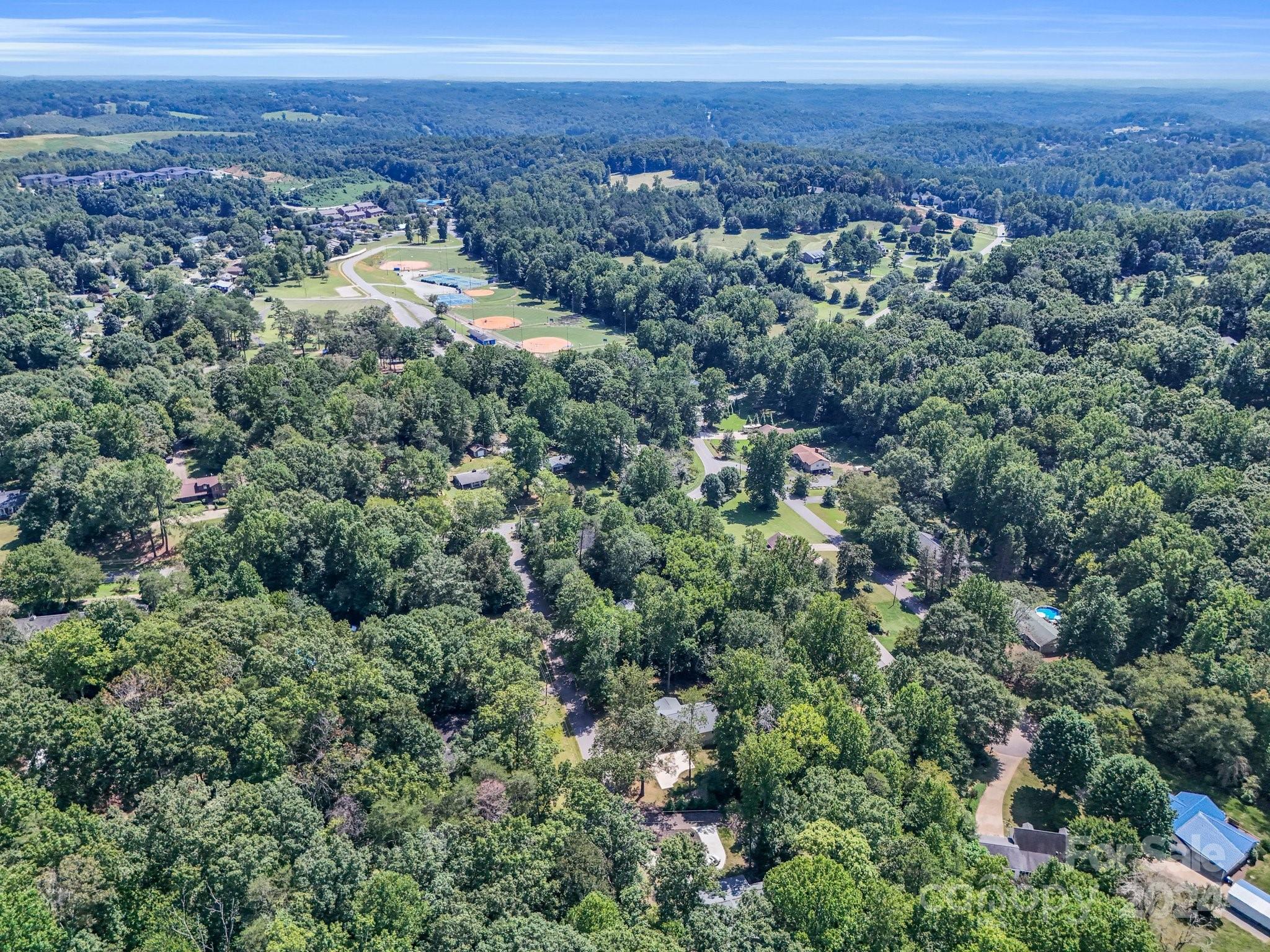 125 Woodland Circle