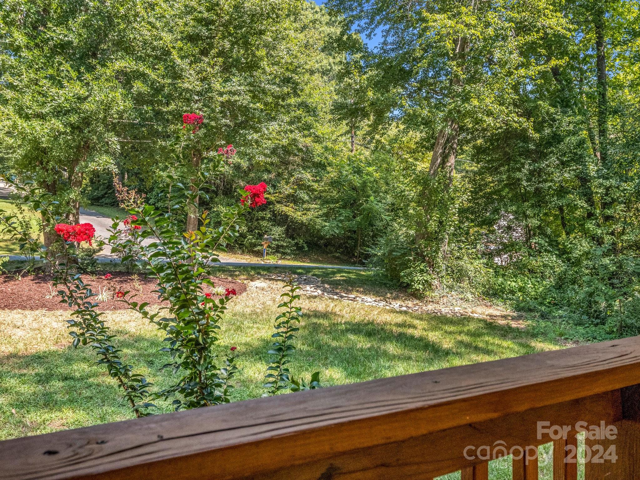125 Woodland Circle