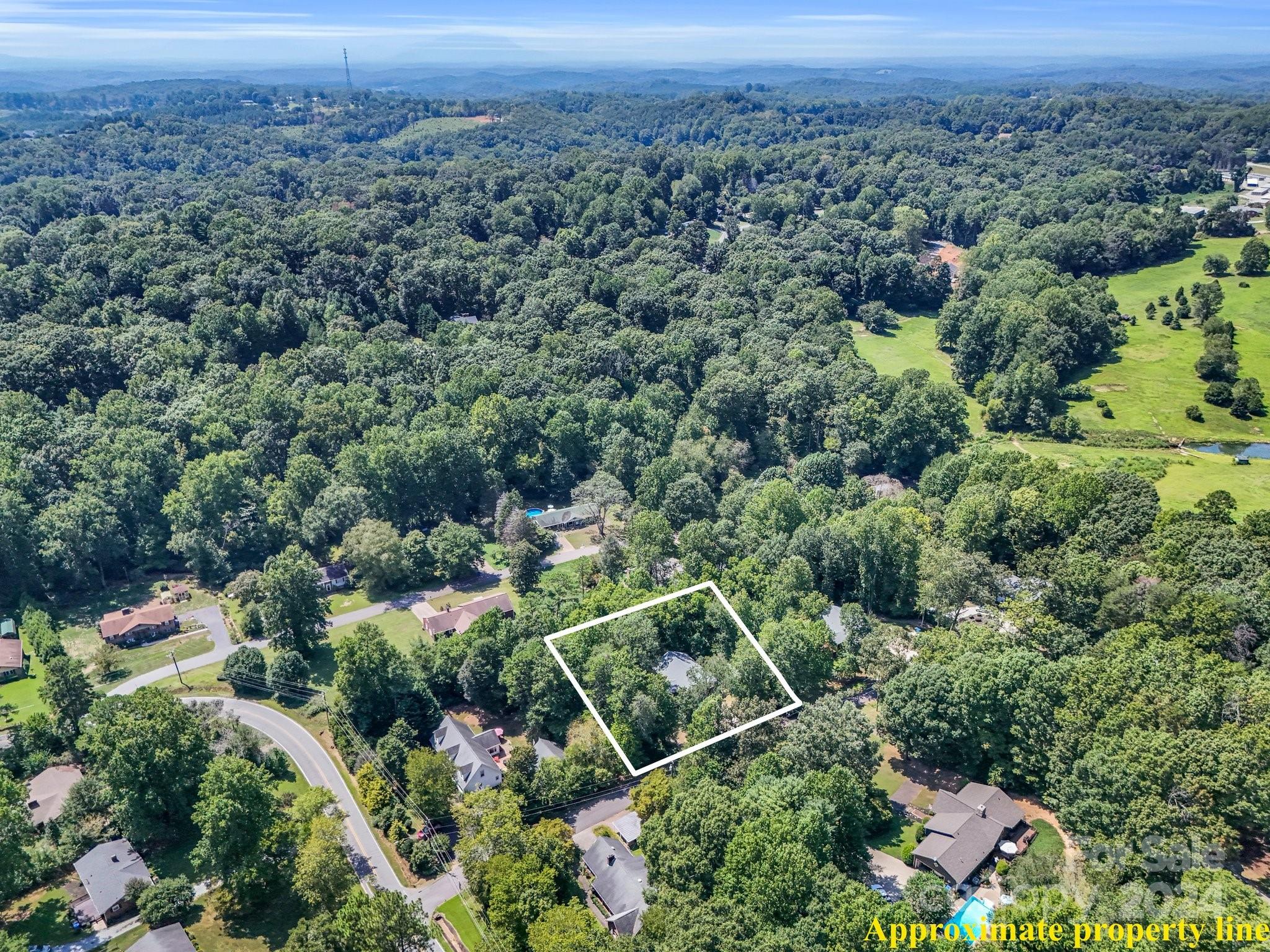 125 Woodland Circle