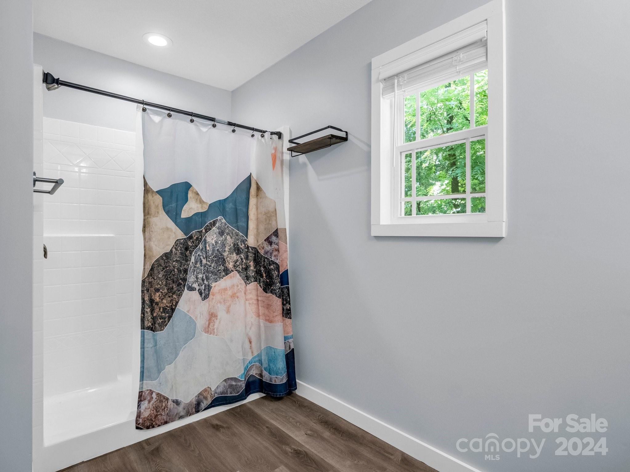 125 Woodland Circle