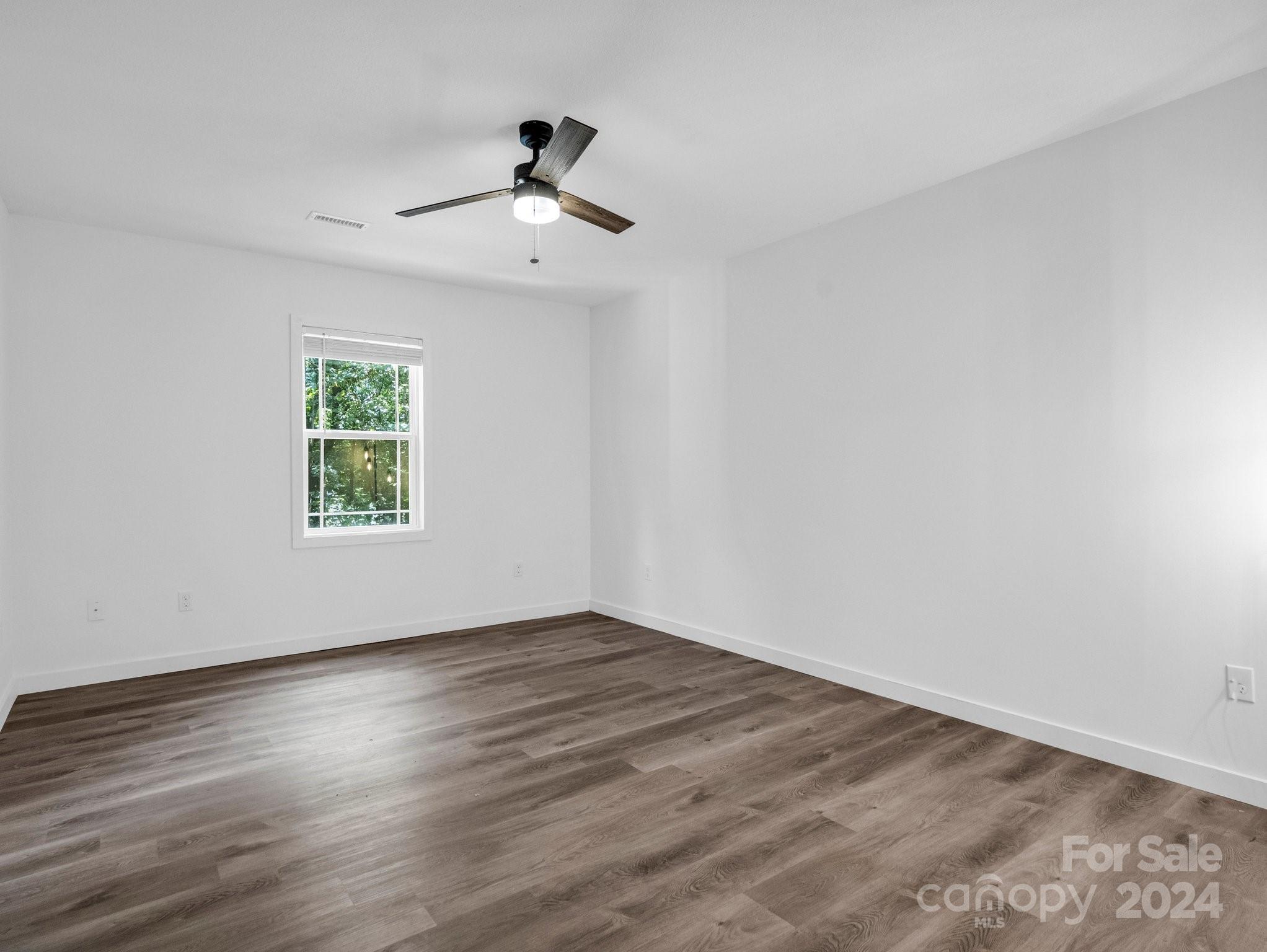 125 Woodland Circle