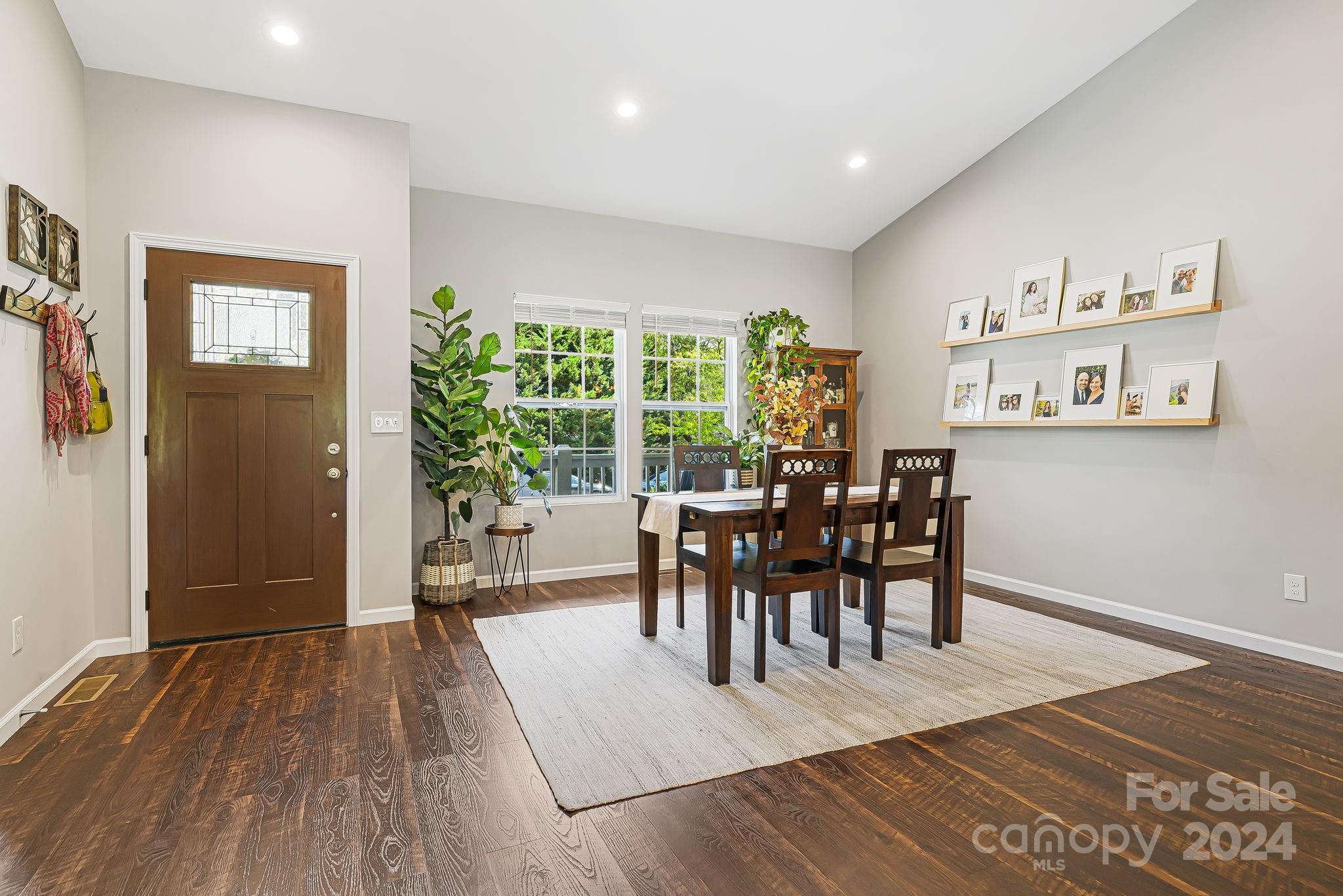 6 Bowling Green Lane