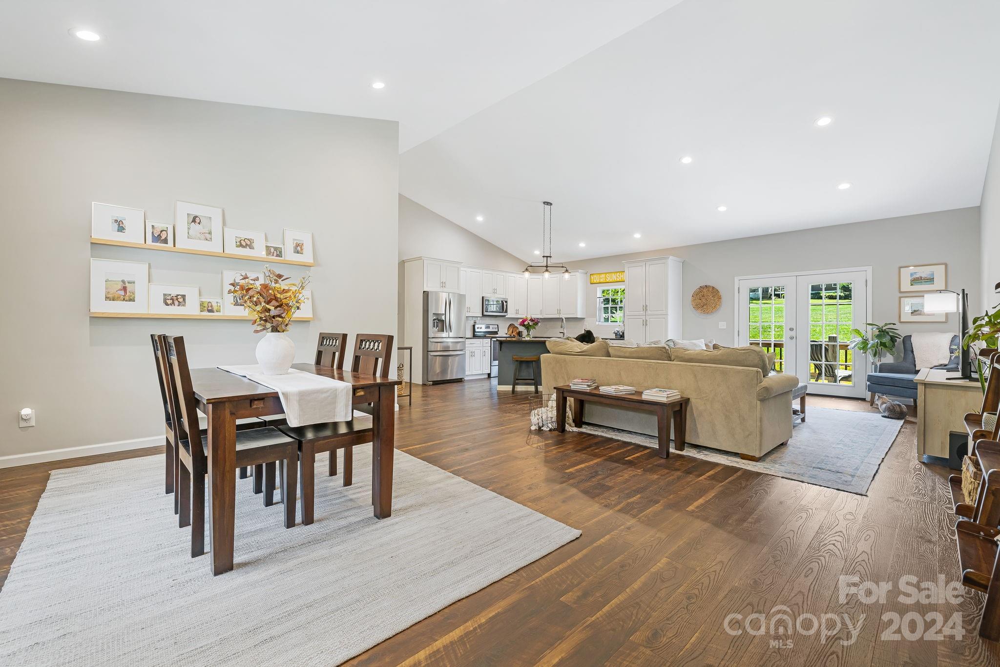 6 Bowling Green Lane