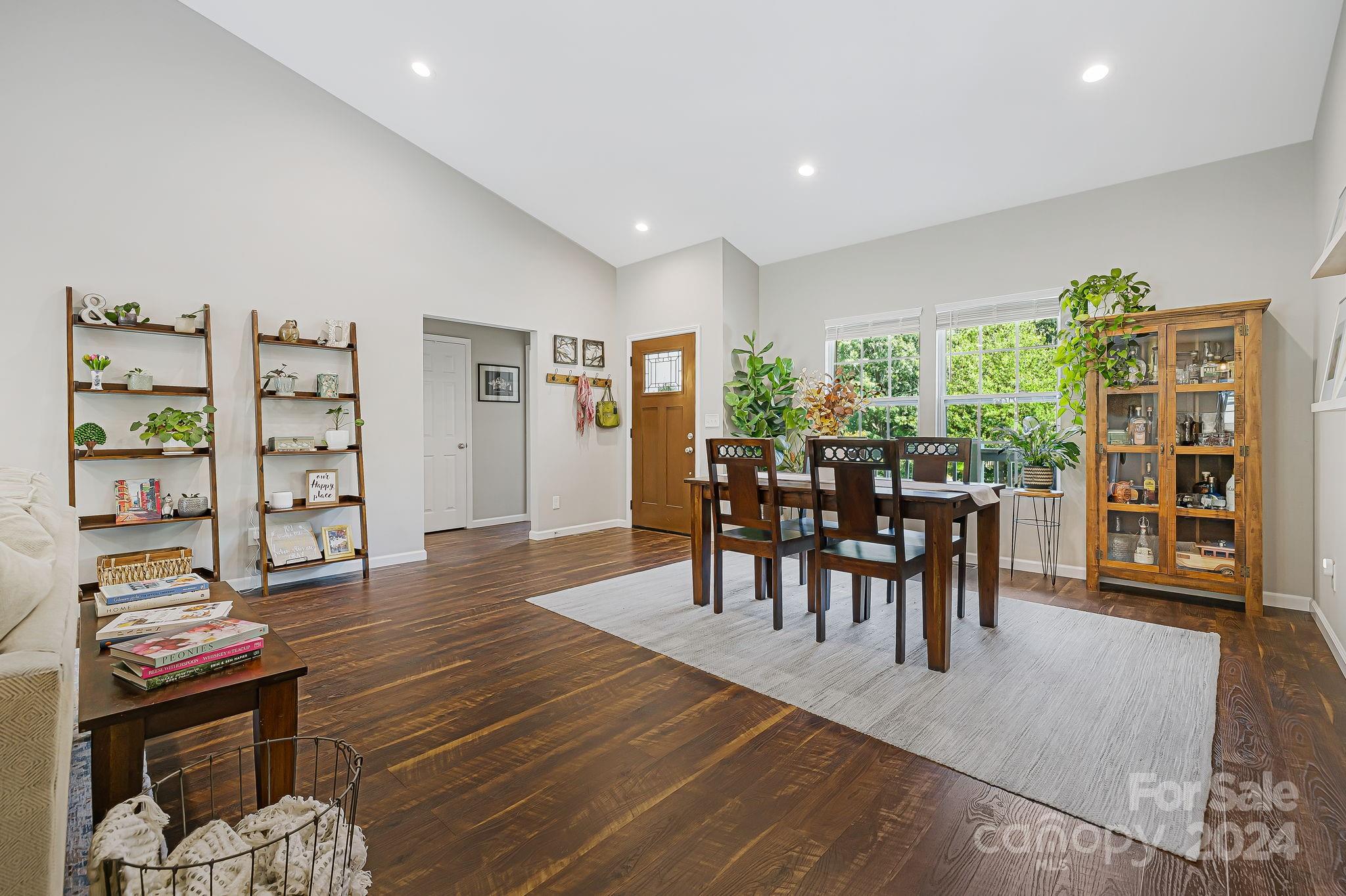 6 Bowling Green Lane