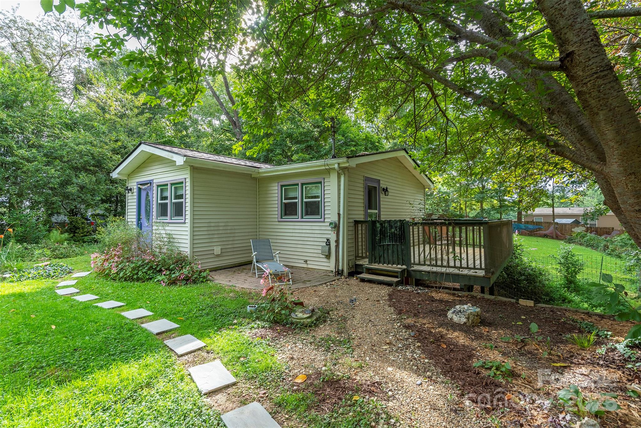 25 Glenview Place