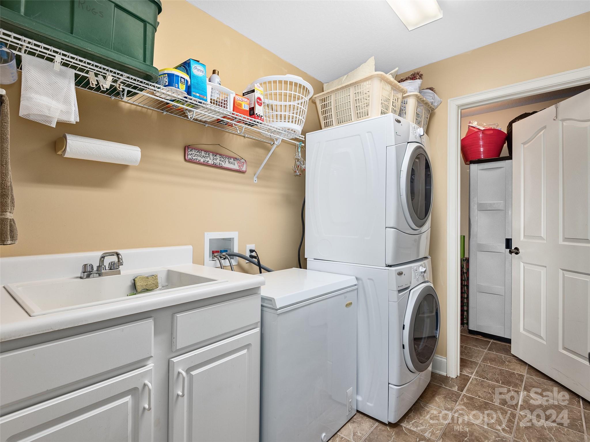 38 Mountain Meadow Circle