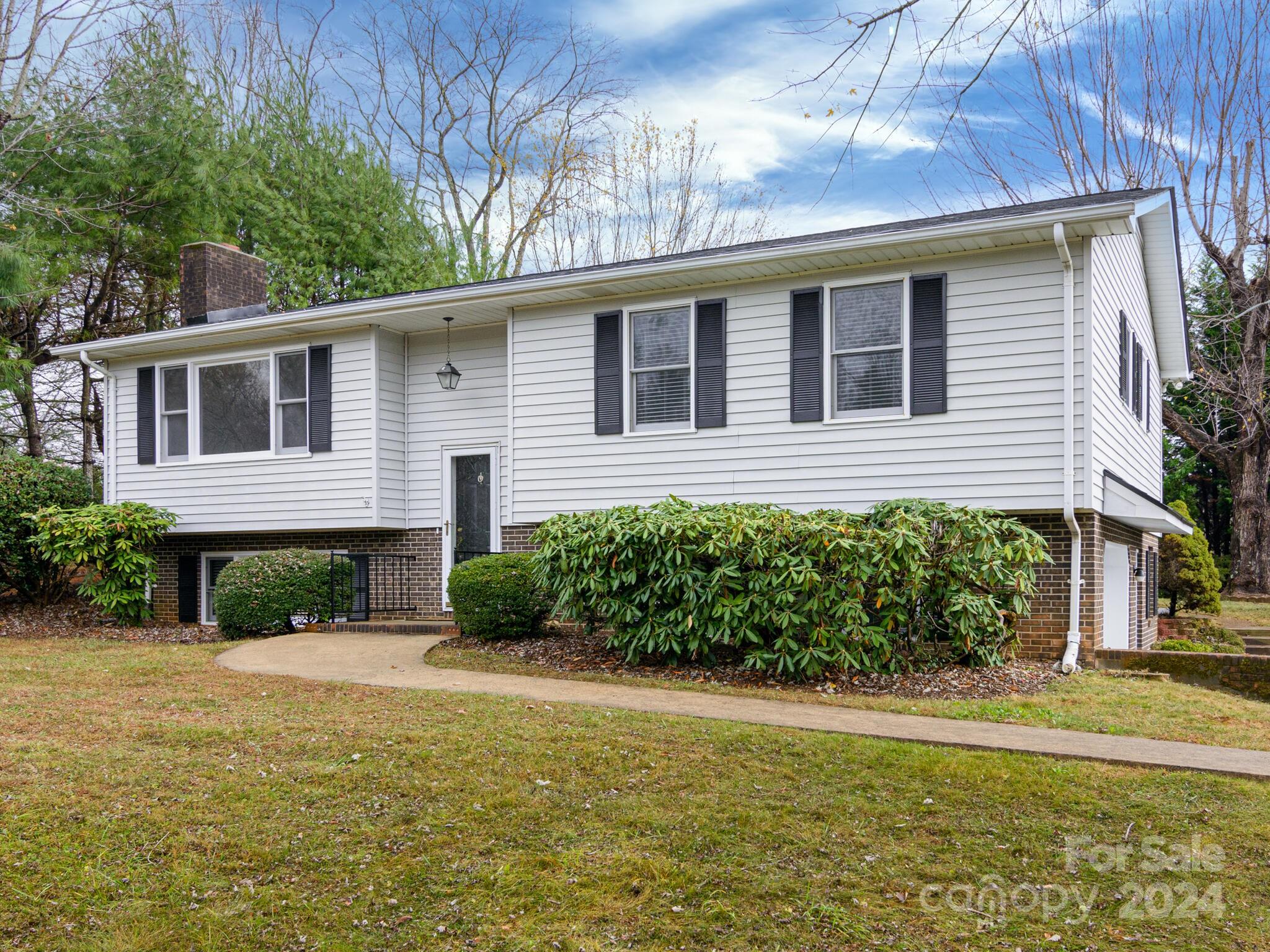 15 Fox Hollow Court