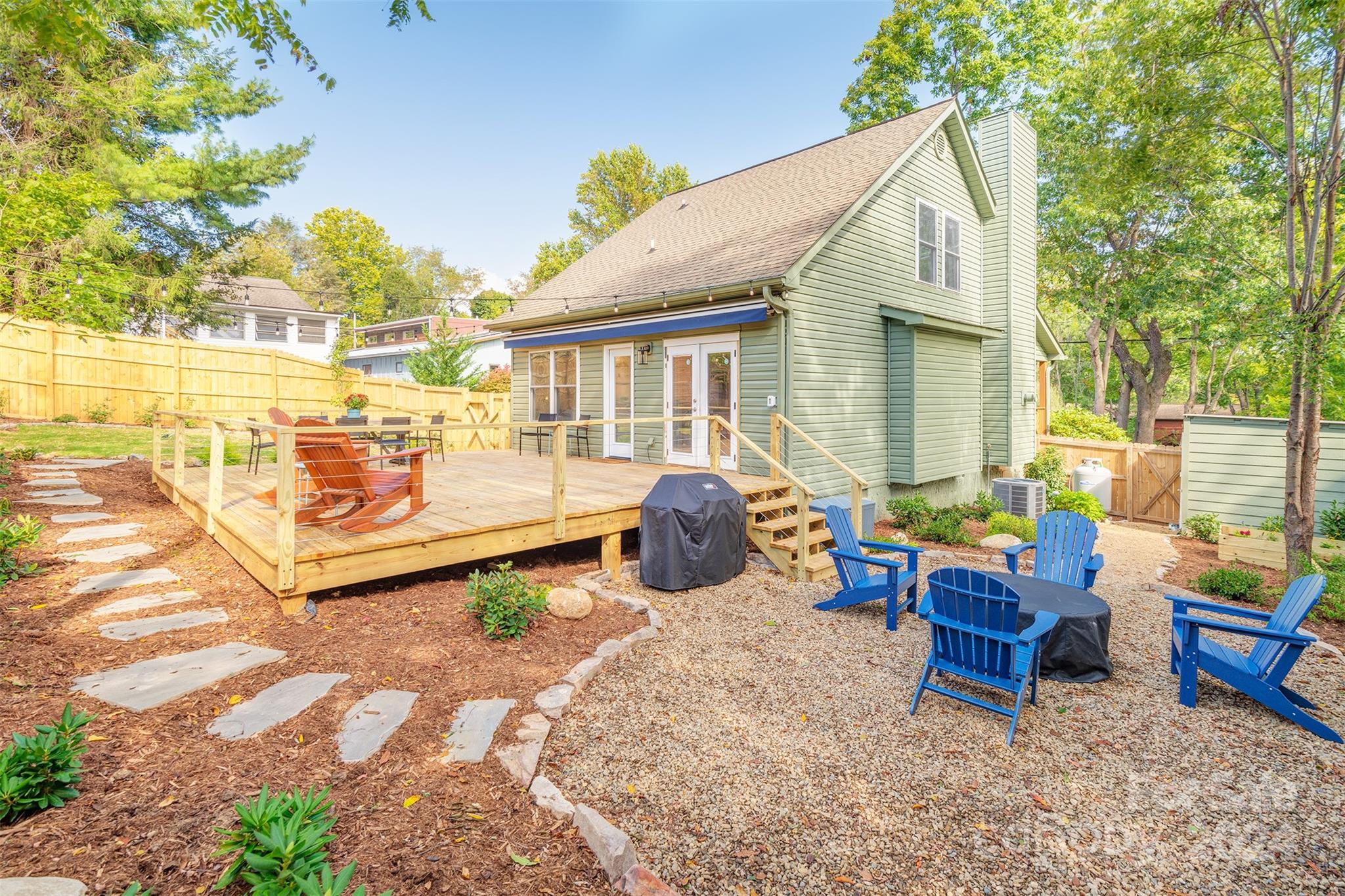 83 Langwell Avenue