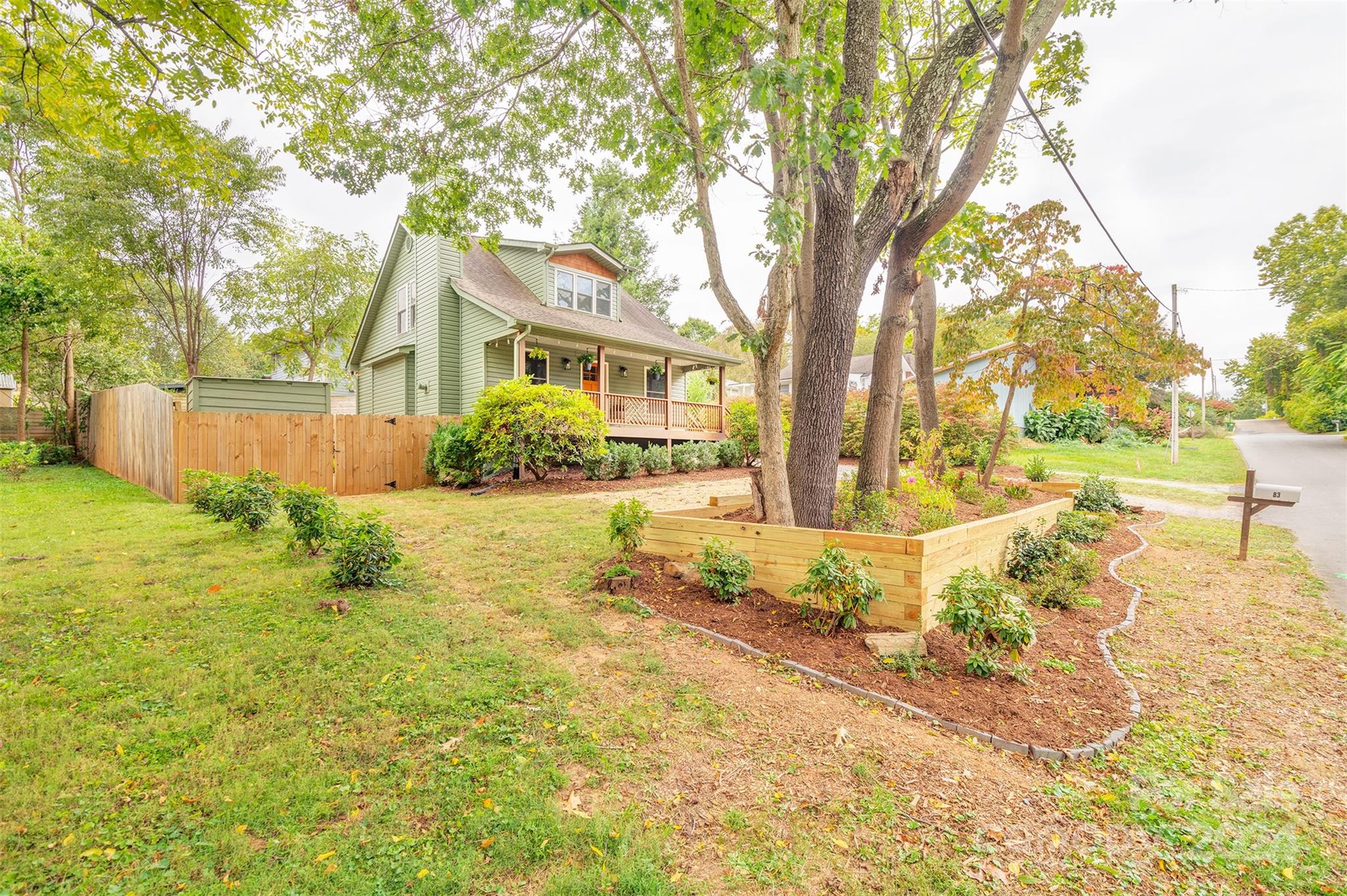 83 Langwell Avenue