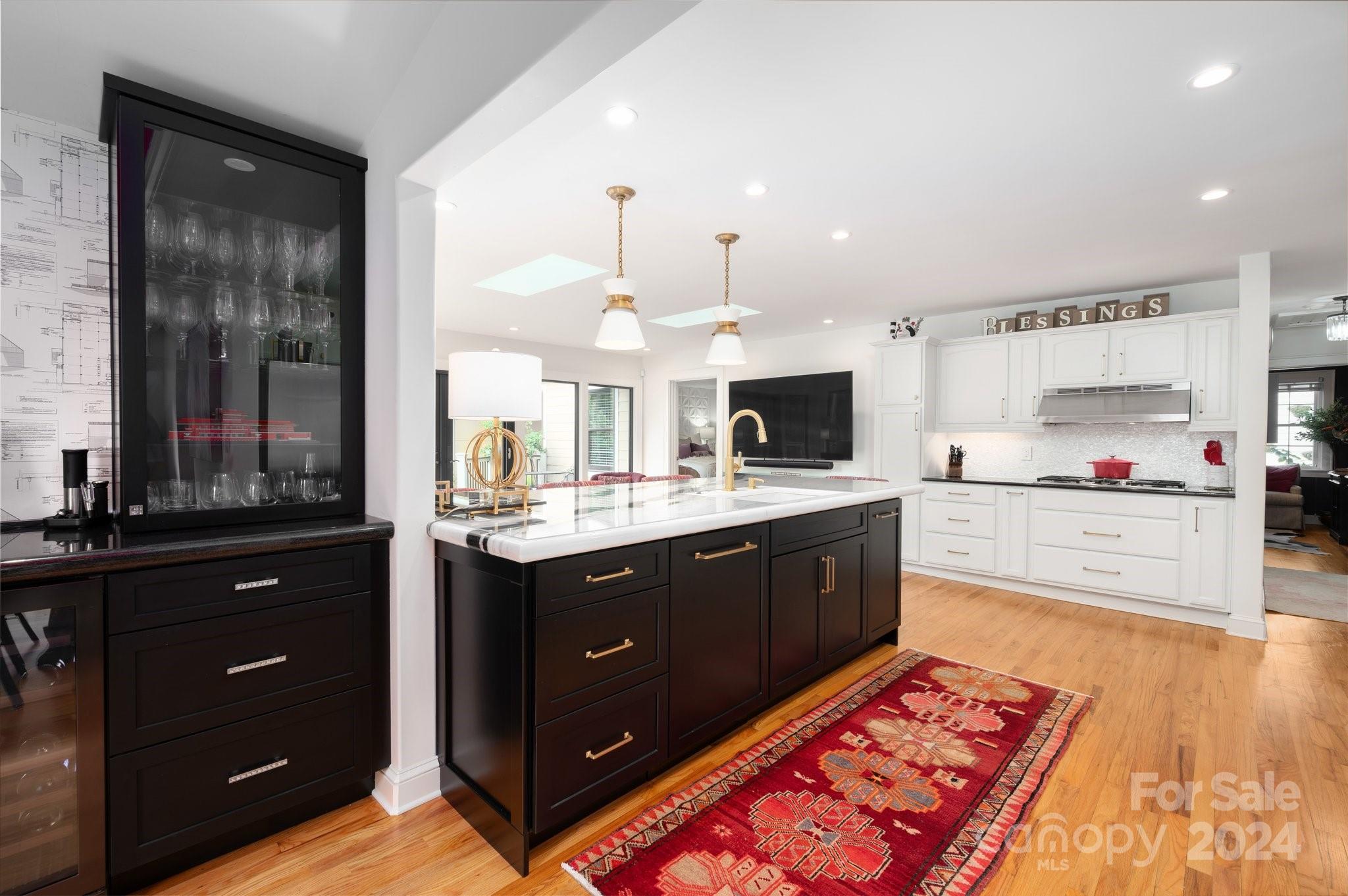 48 S Griffing Boulevard