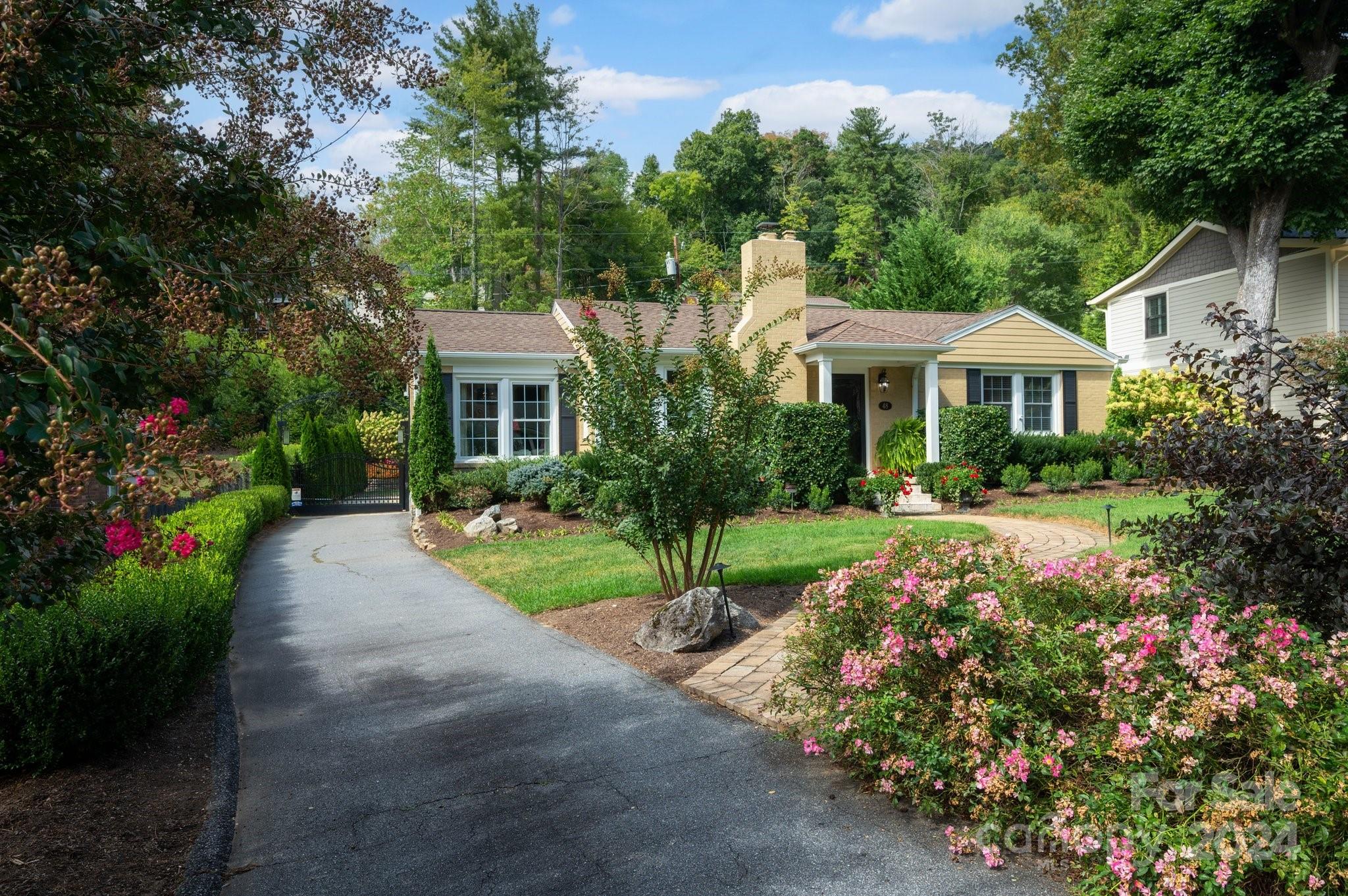 48 S Griffing Boulevard