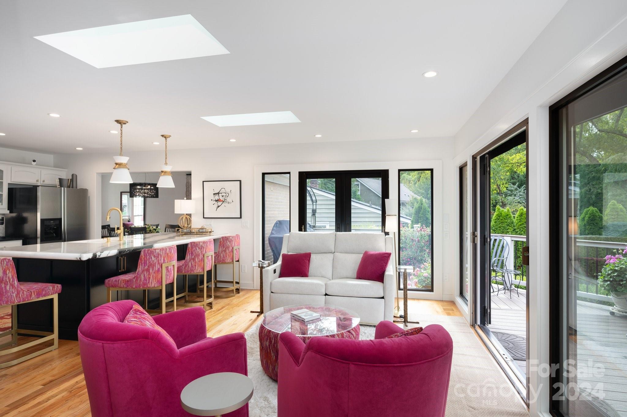 48 S Griffing Boulevard