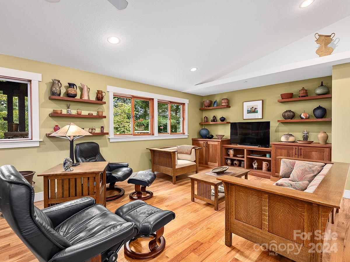 184 Upper White Oak Road