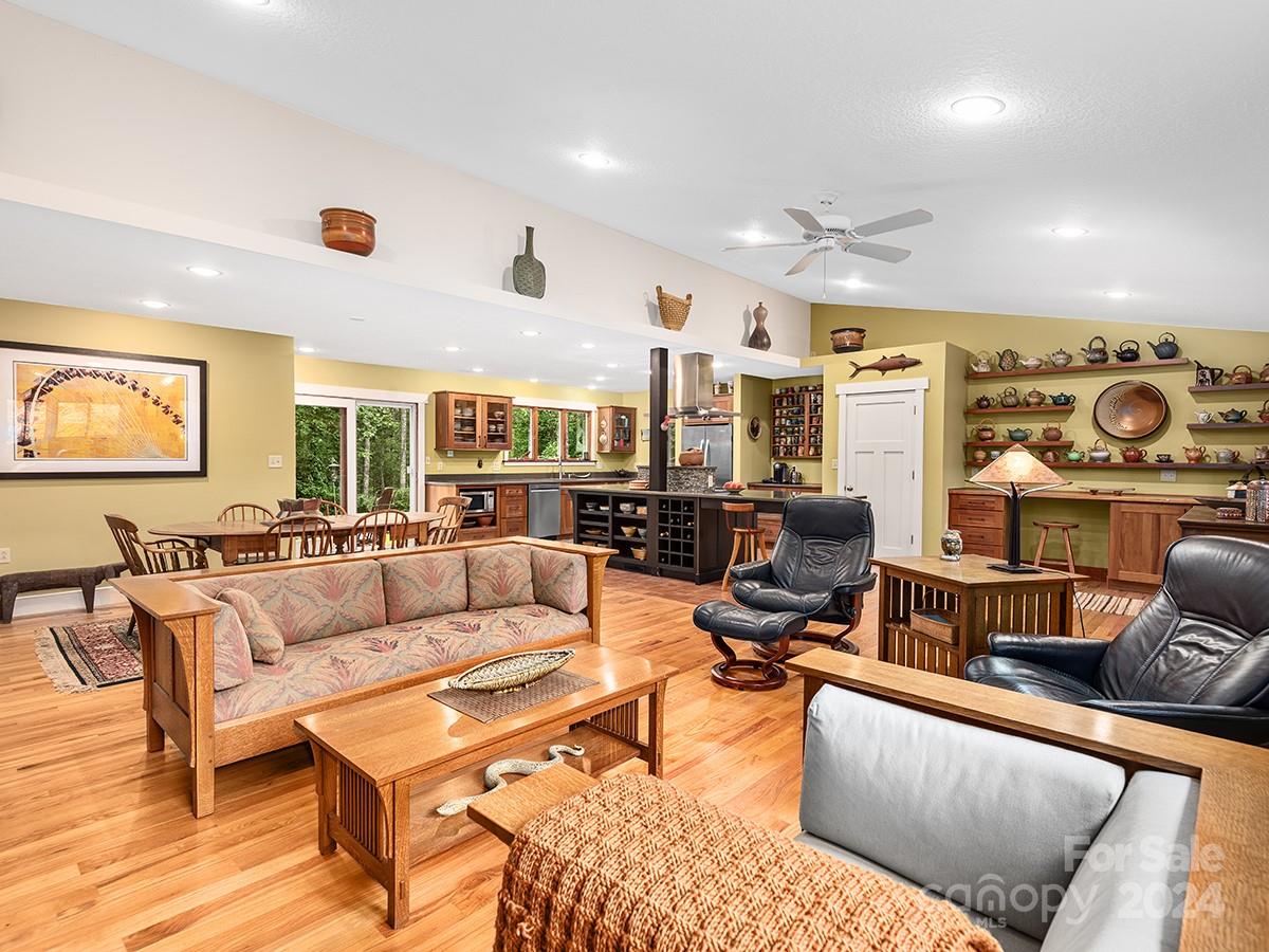 184 Upper White Oak Road