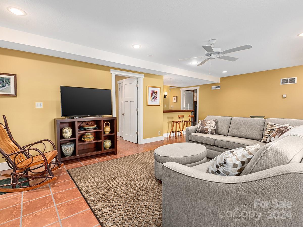 184 Upper White Oak Road