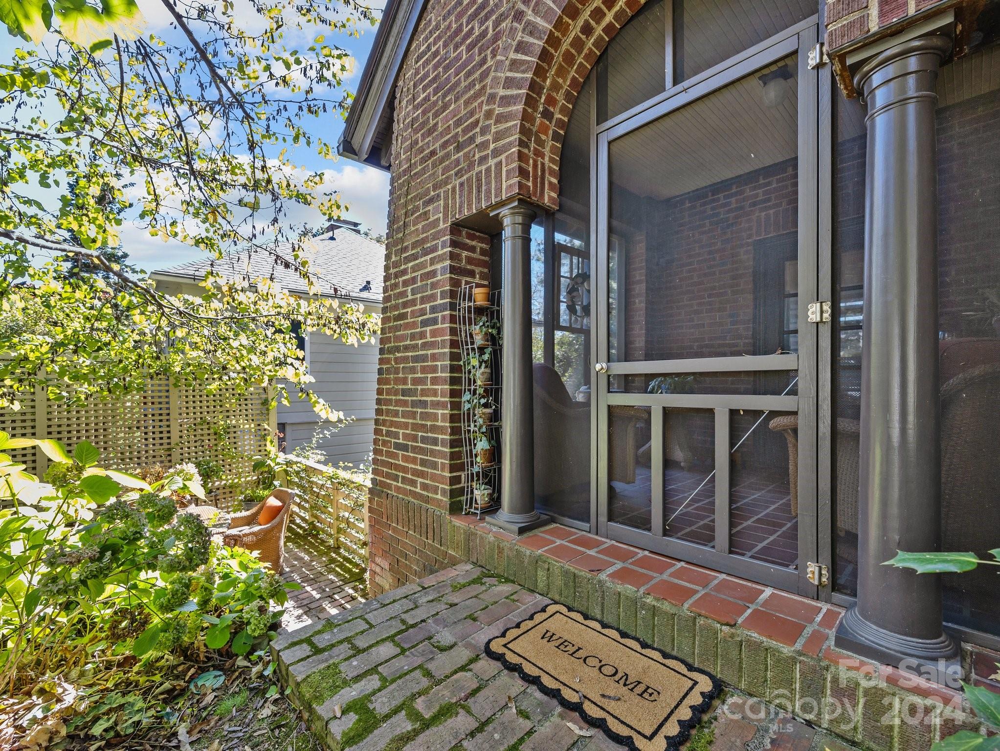 100 Edwin Place