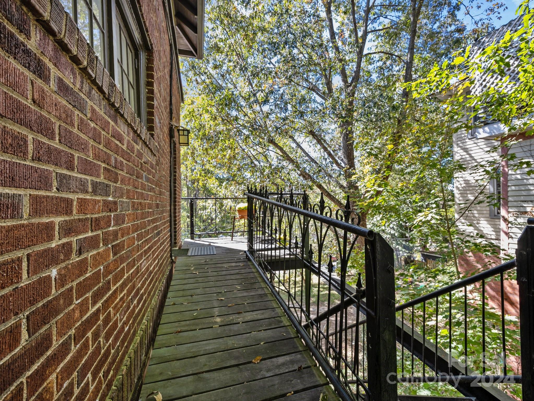 100 Edwin Place