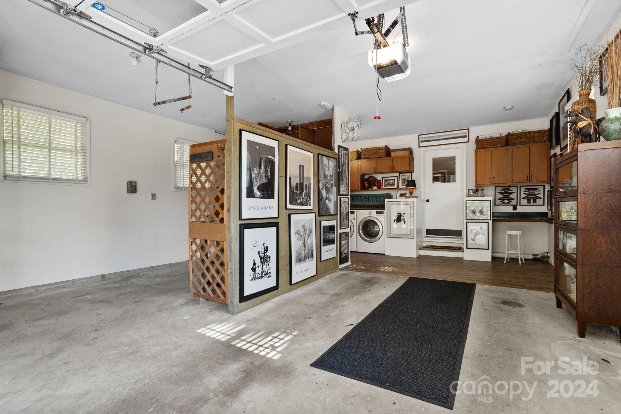 1212 Oakland Street